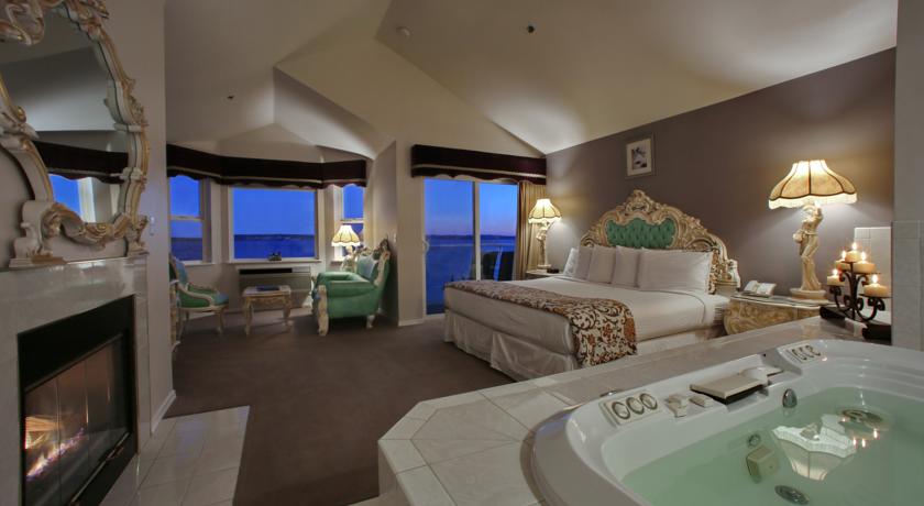 Tides Inn & Suites