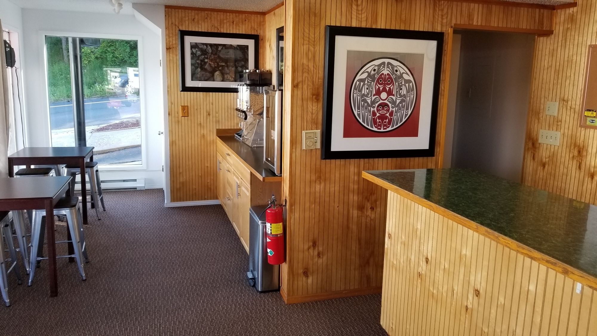 Cougar Land Motel