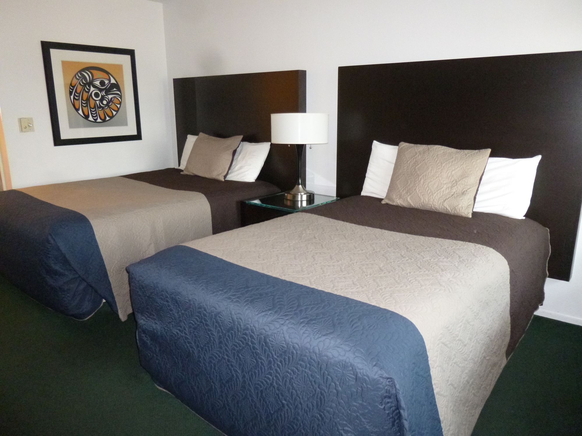 Cougar Land Motel