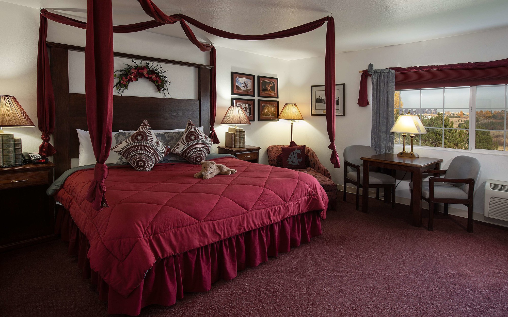 Coast Hilltop Inn
