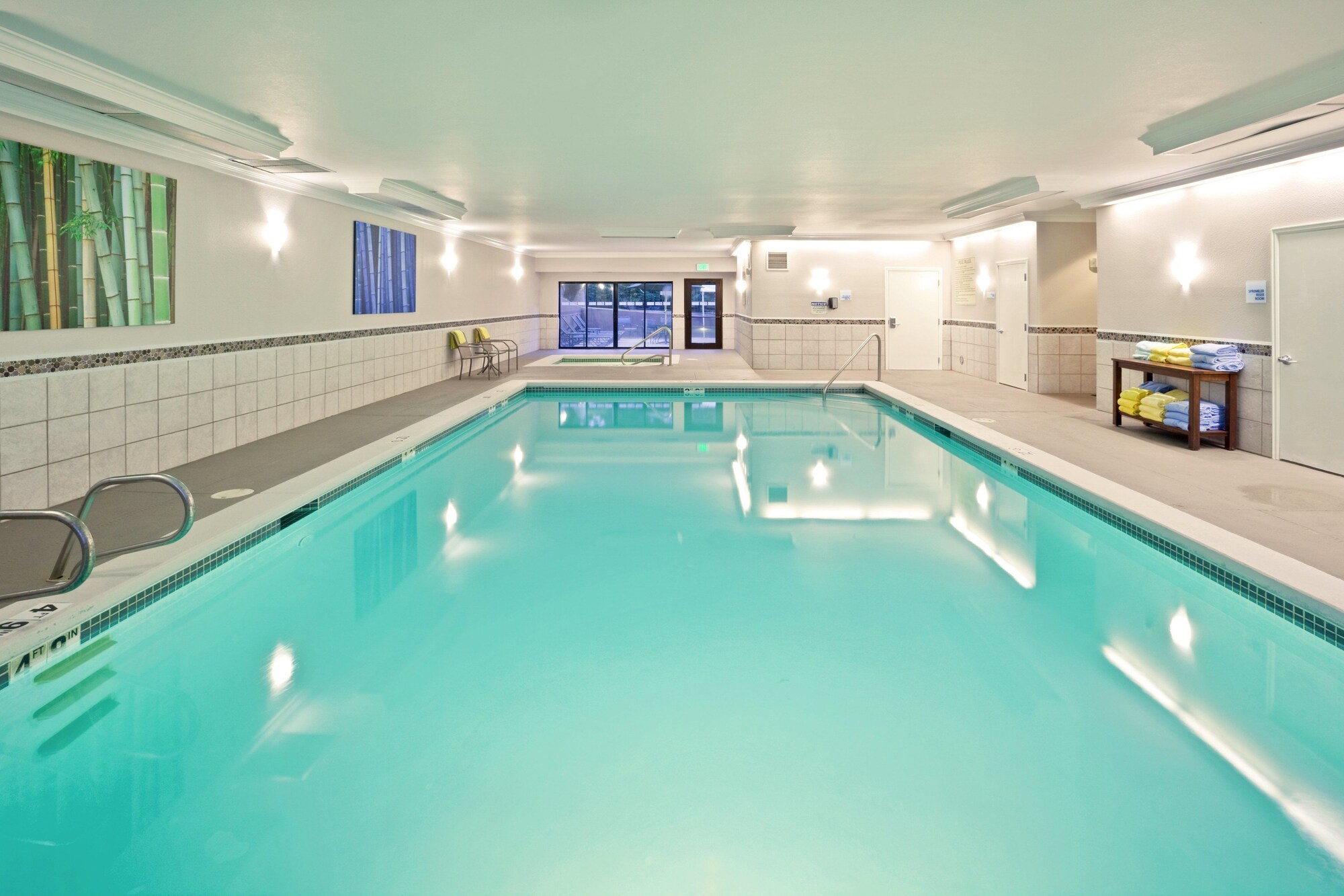 Holiday Inn Express & Suites Puyallup (Tacoma Area)