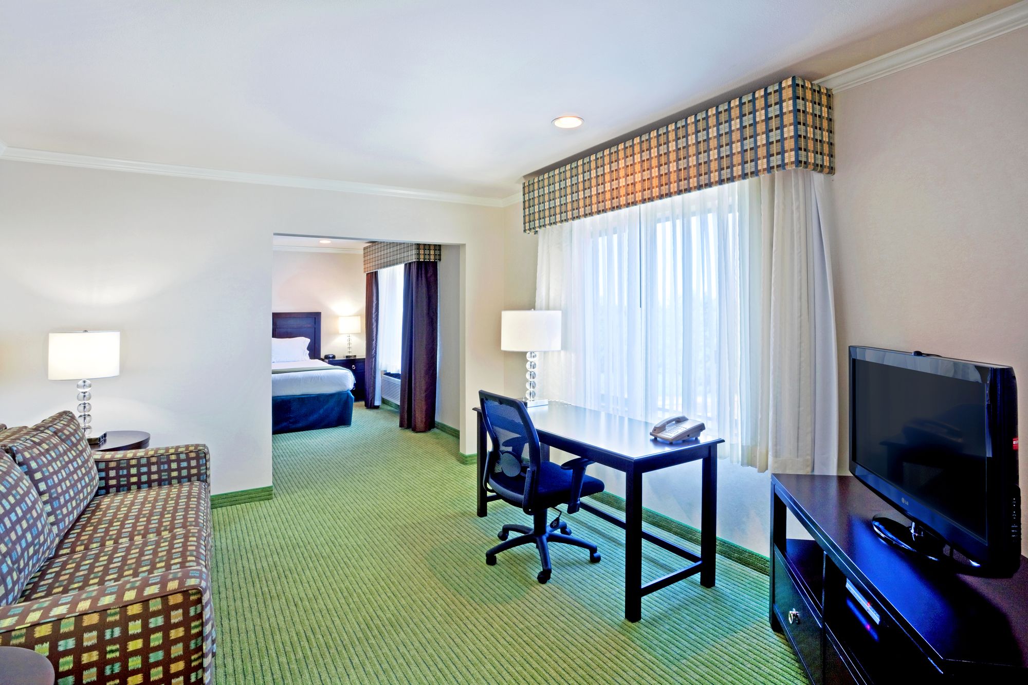 Holiday Inn Express & Suites Puyallup (Tacoma Area)