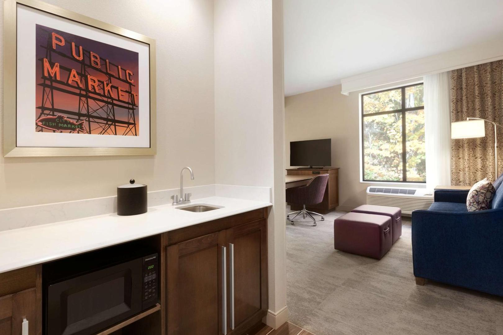 Hampton Inn & Suites Seattle Renton