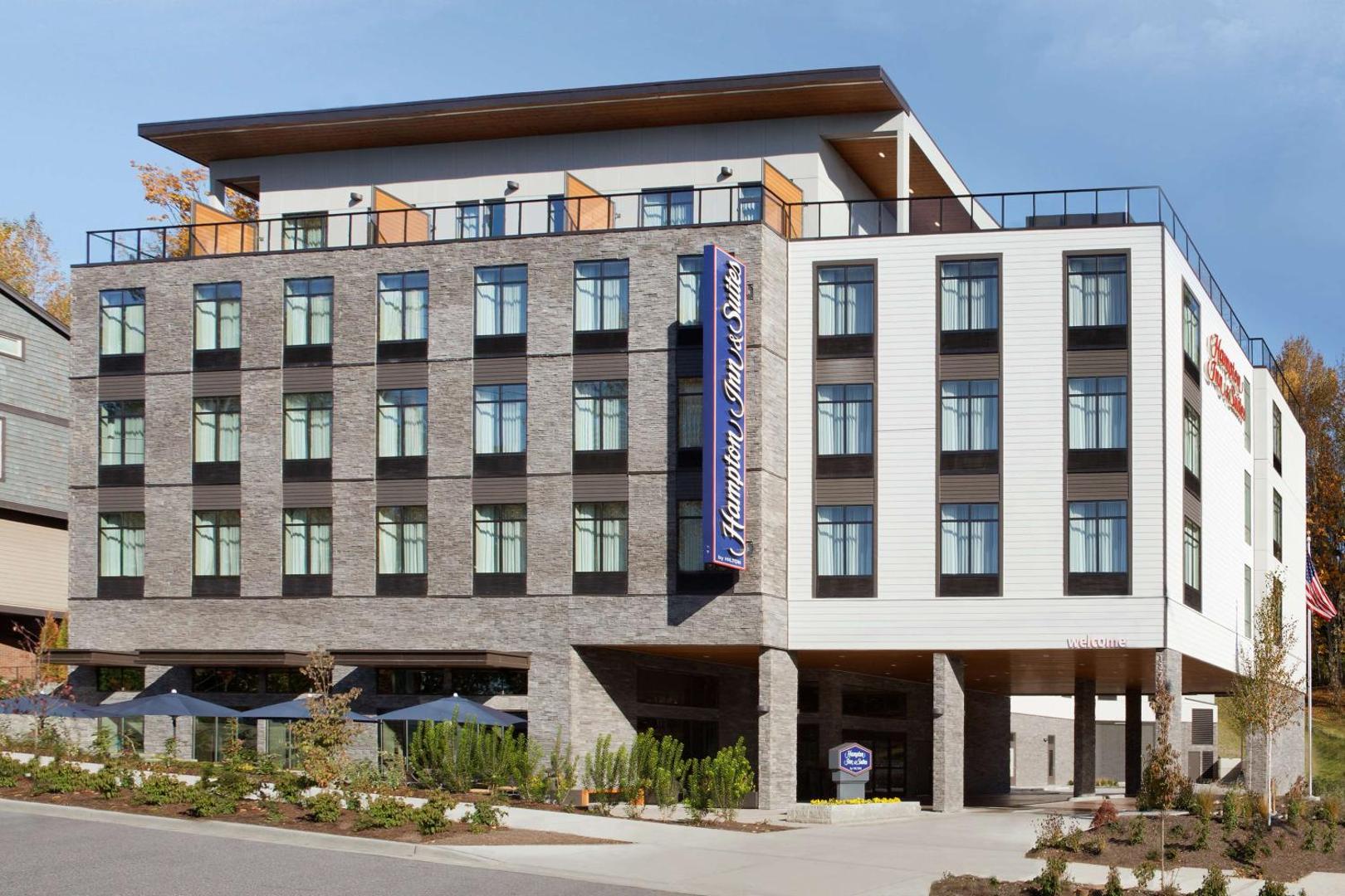 Hampton Inn & Suites Seattle Renton