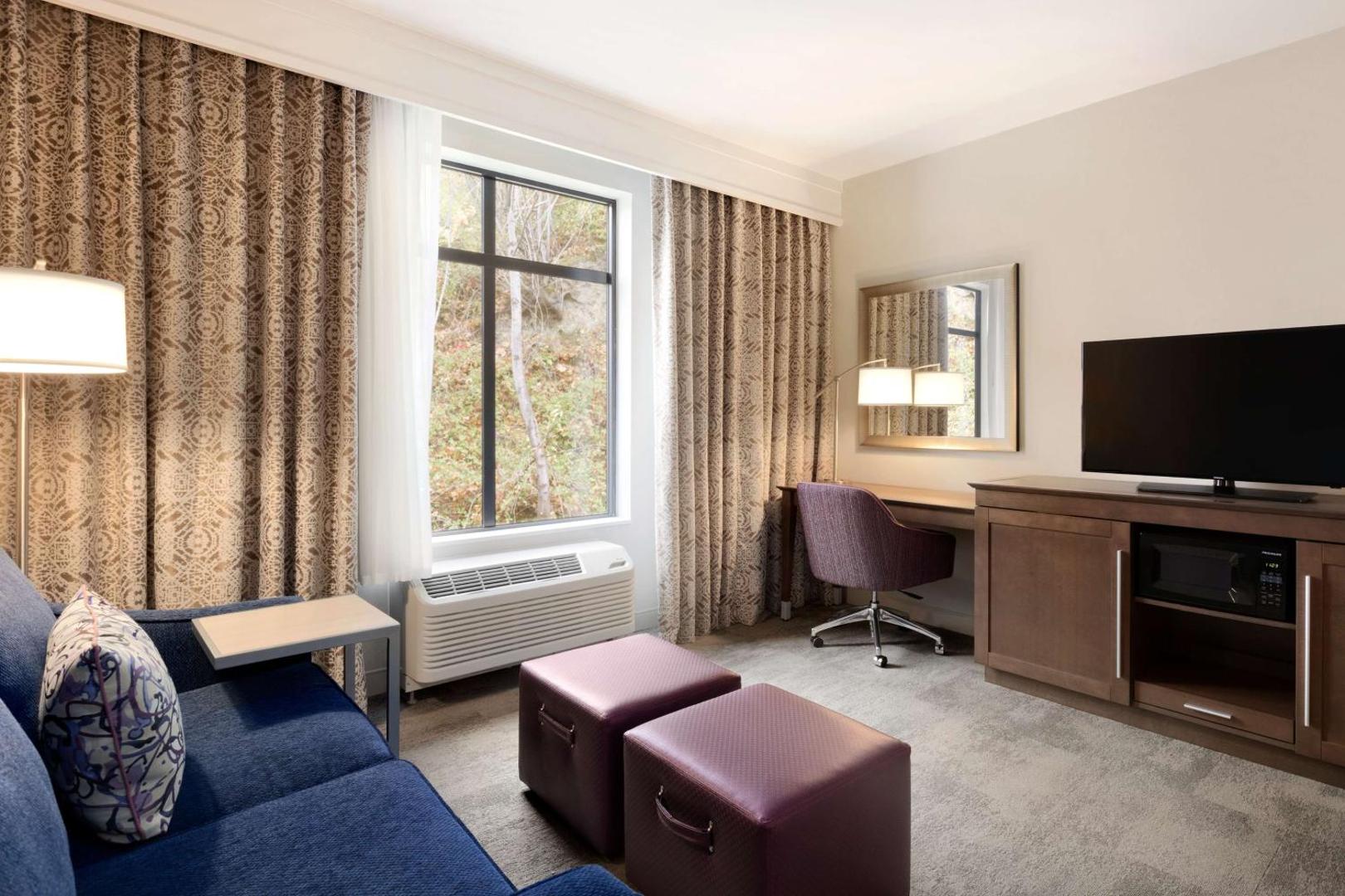 Hampton Inn & Suites Seattle Renton