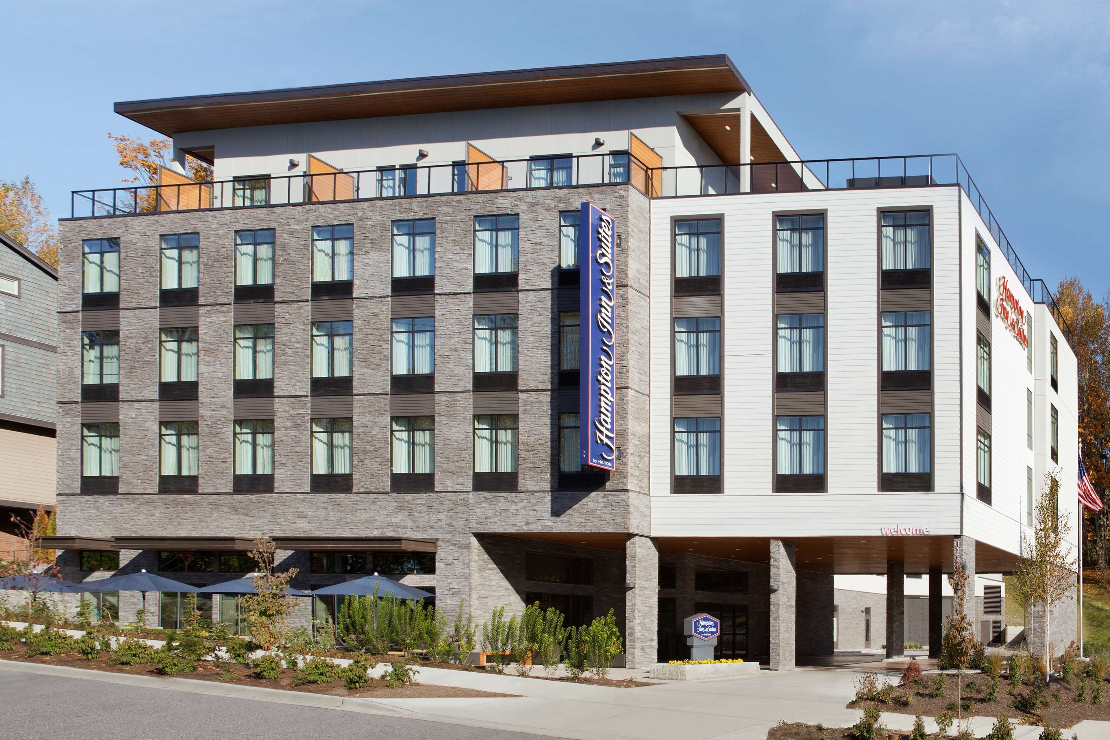 Hampton Inn & Suites Seattle Renton