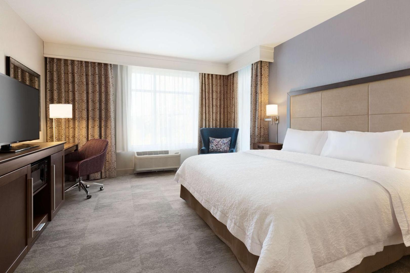 Hampton Inn & Suites Seattle Renton