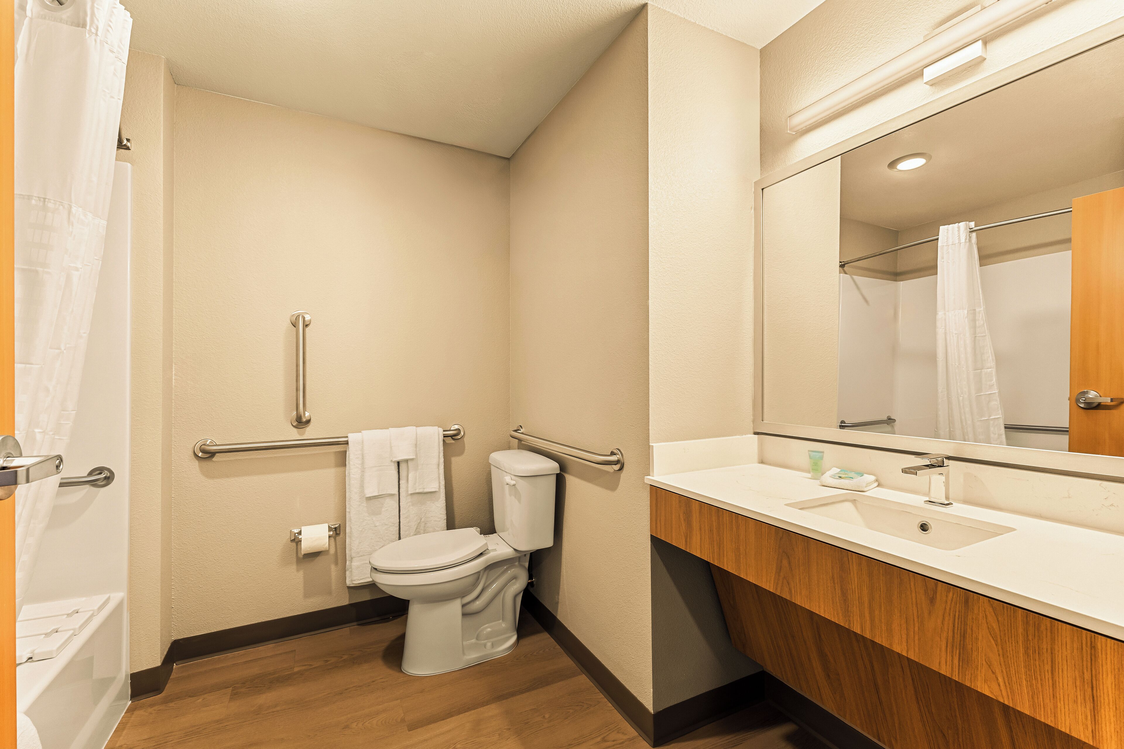LivAway Suites Seattle - Renton, WA