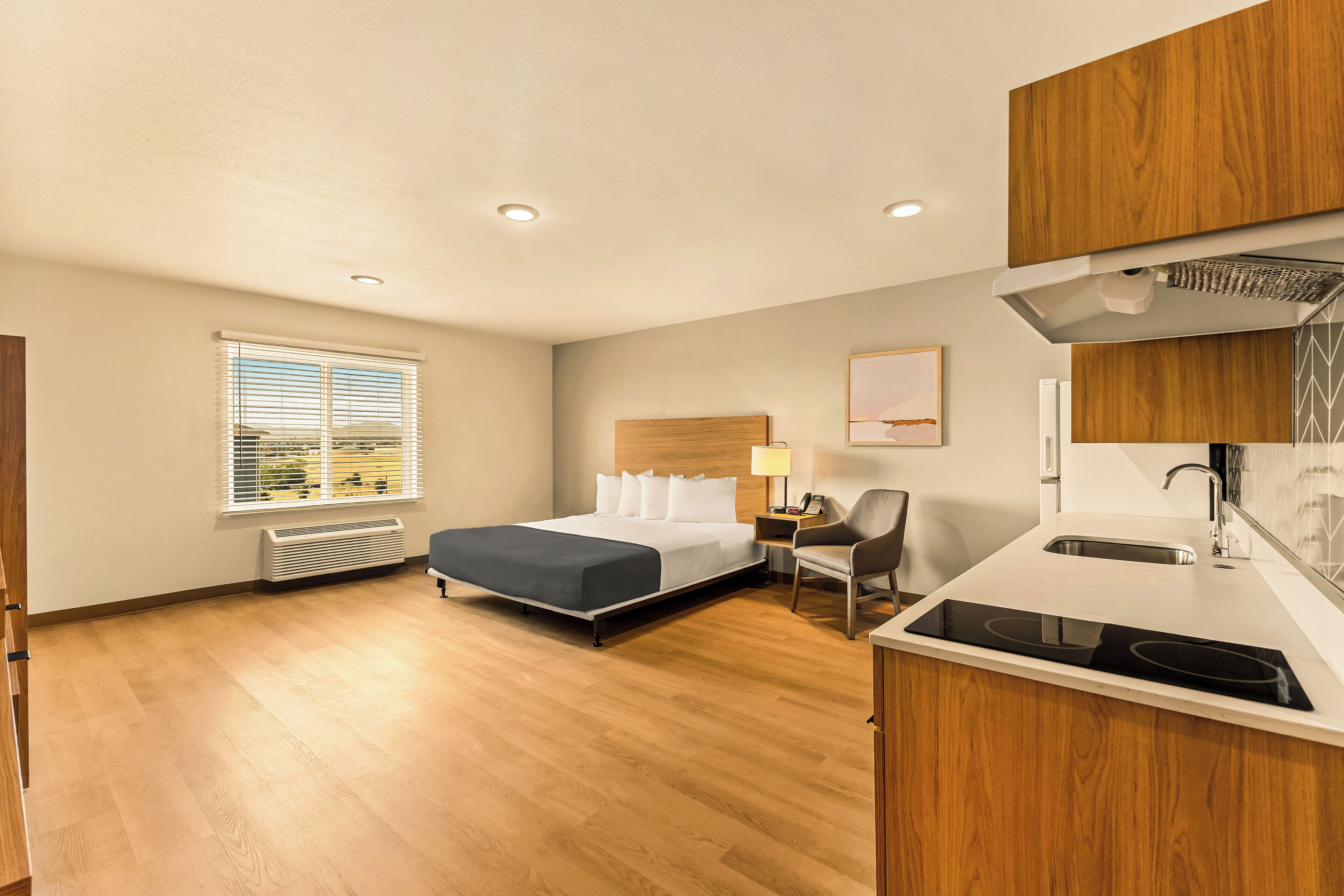 LivAway Suites Seattle - Renton, WA