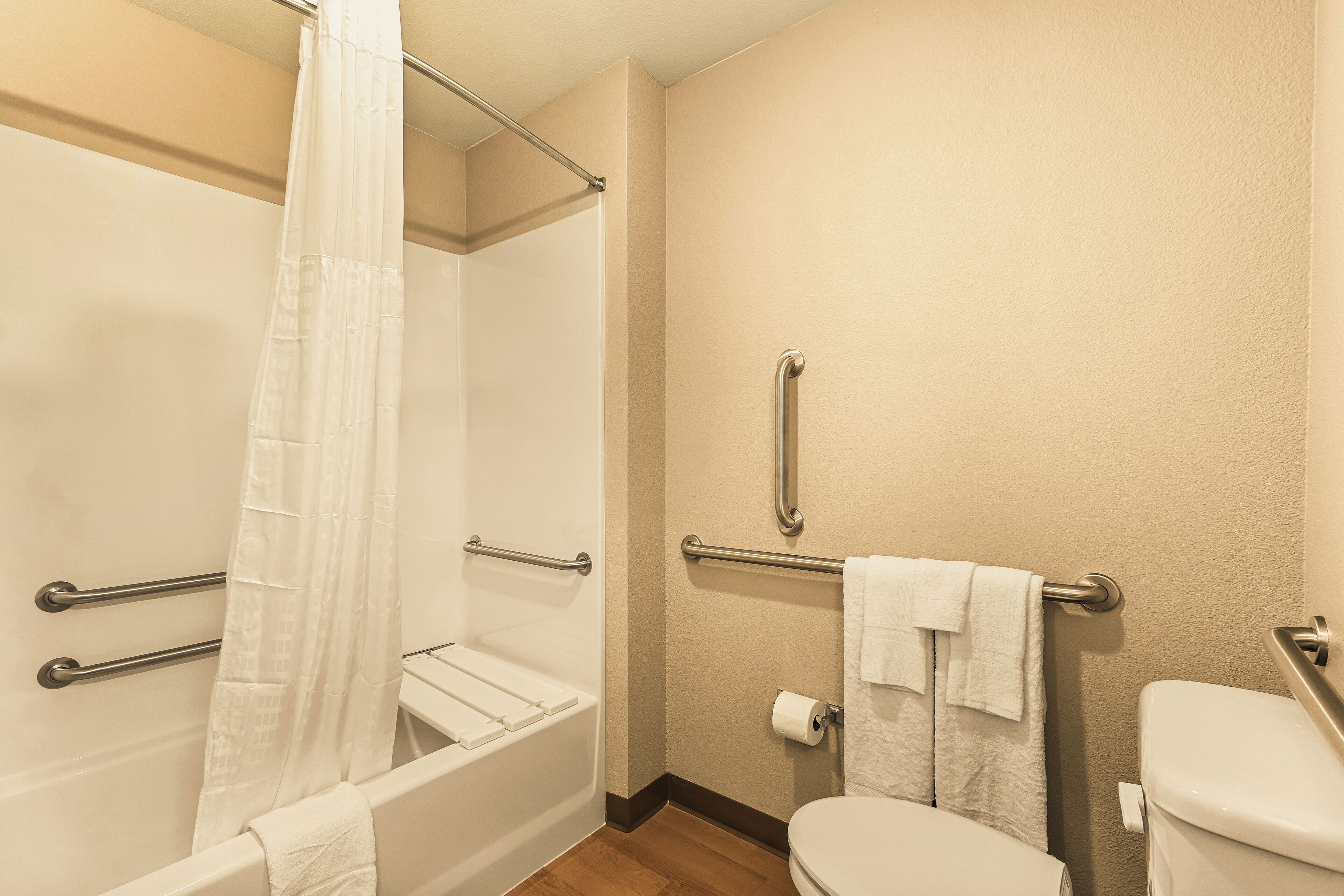 LivAway Suites Seattle - Renton, WA