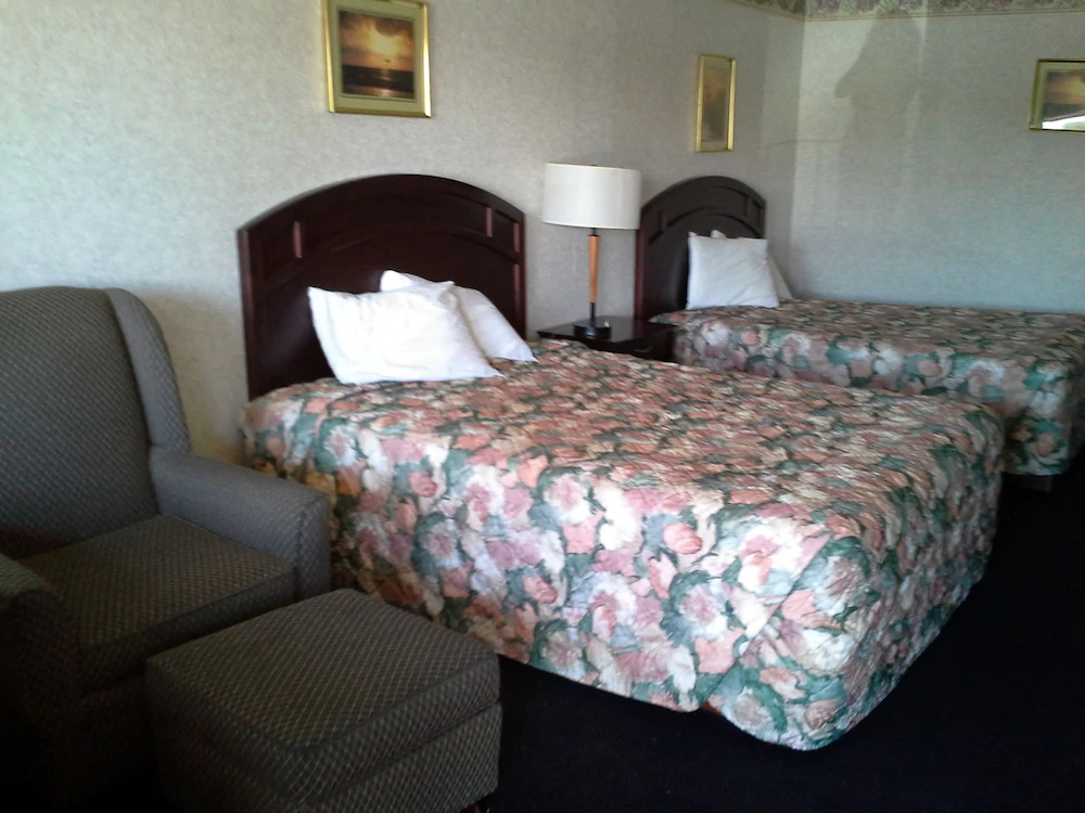 Richland Inn & Suites