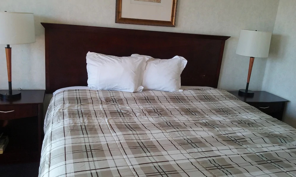 Richland Inn & Suites