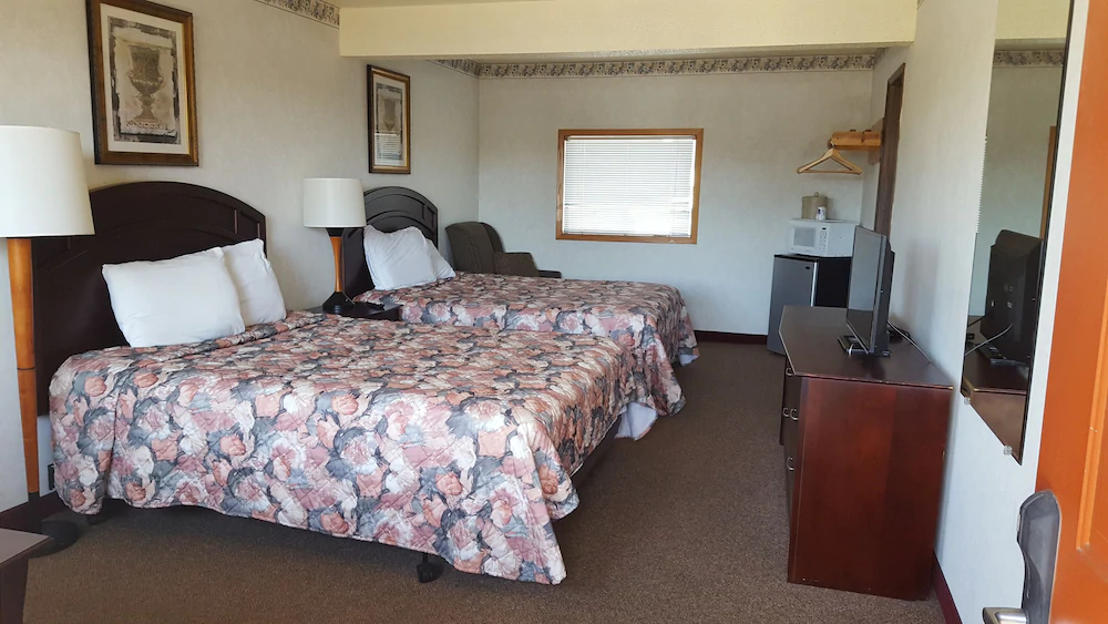Richland Inn & Suites