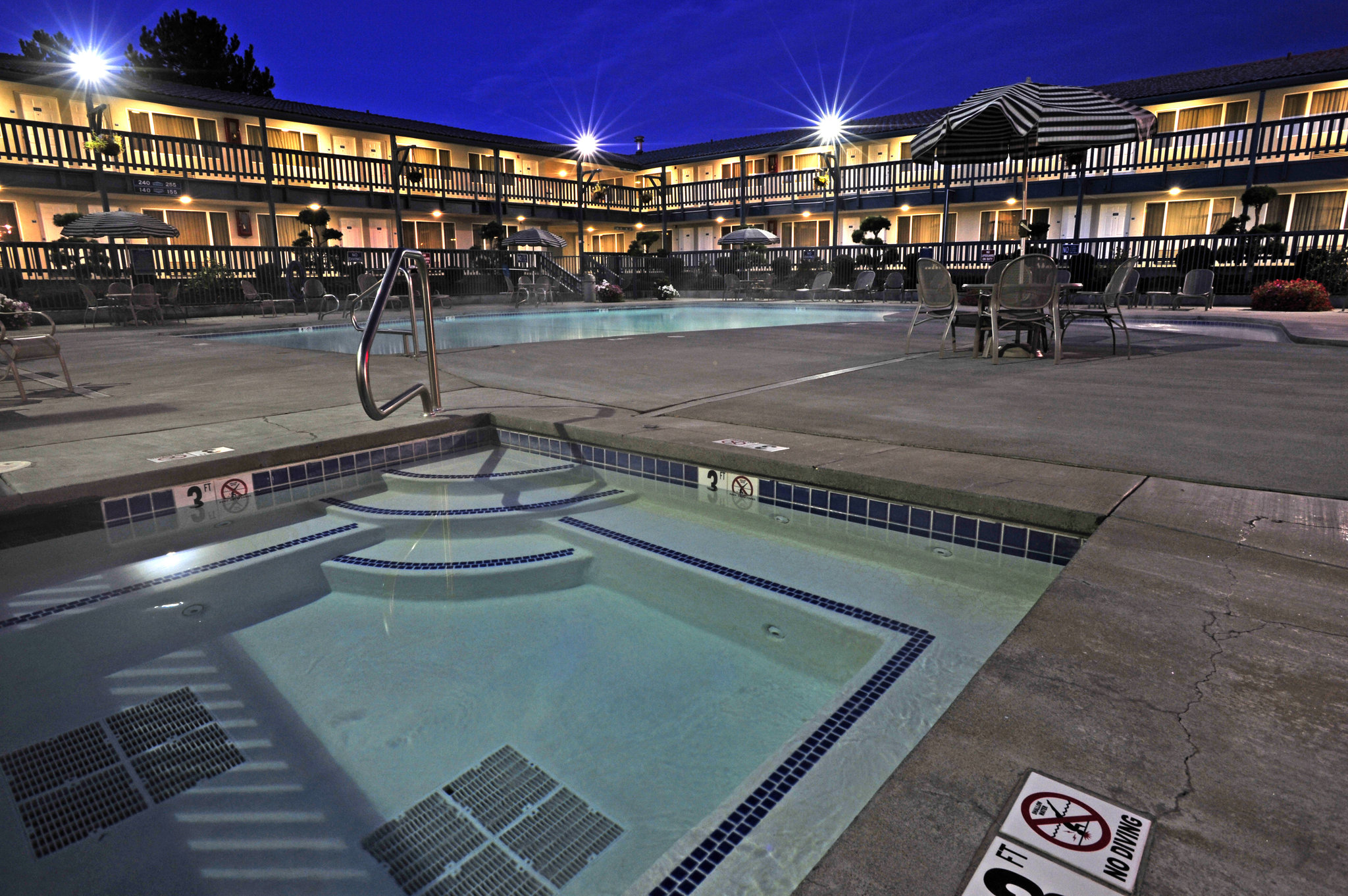 Richland Riverfront Hotel