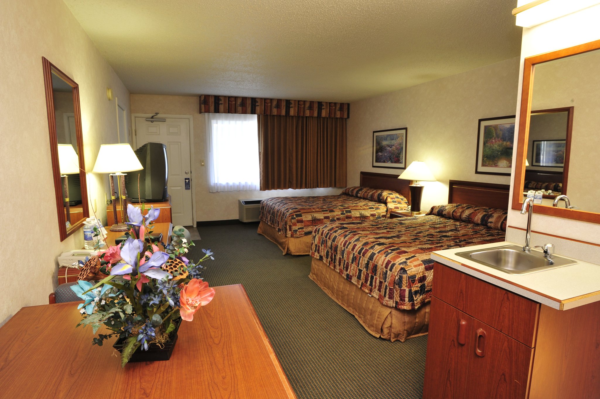 Richland Riverfront Hotel