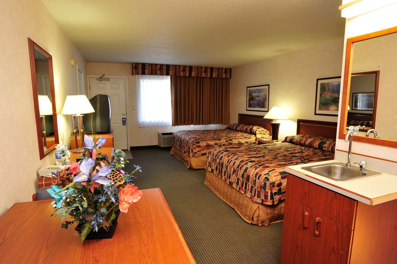 Richland Riverfront Hotel