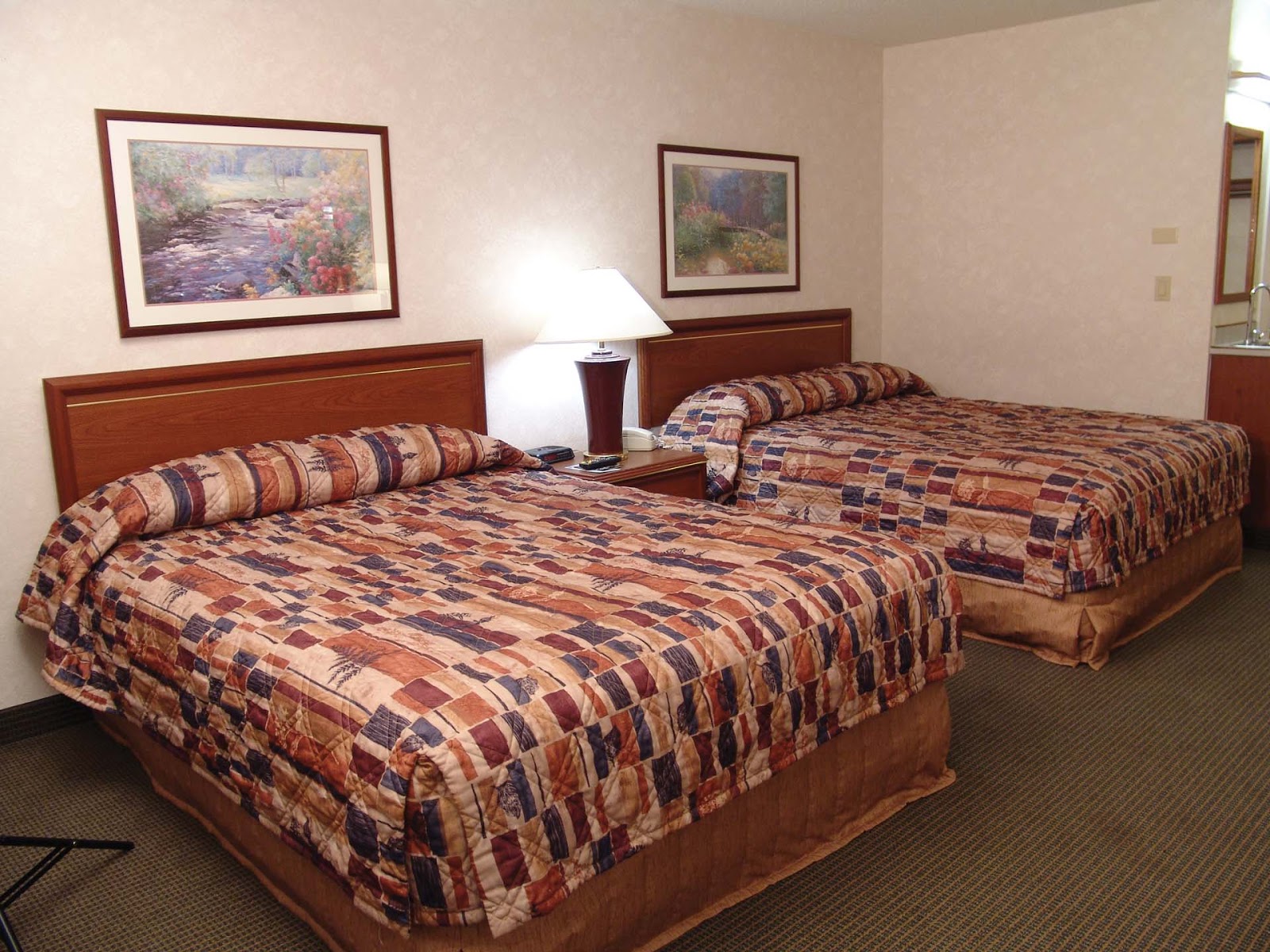 Richland Riverfront Hotel