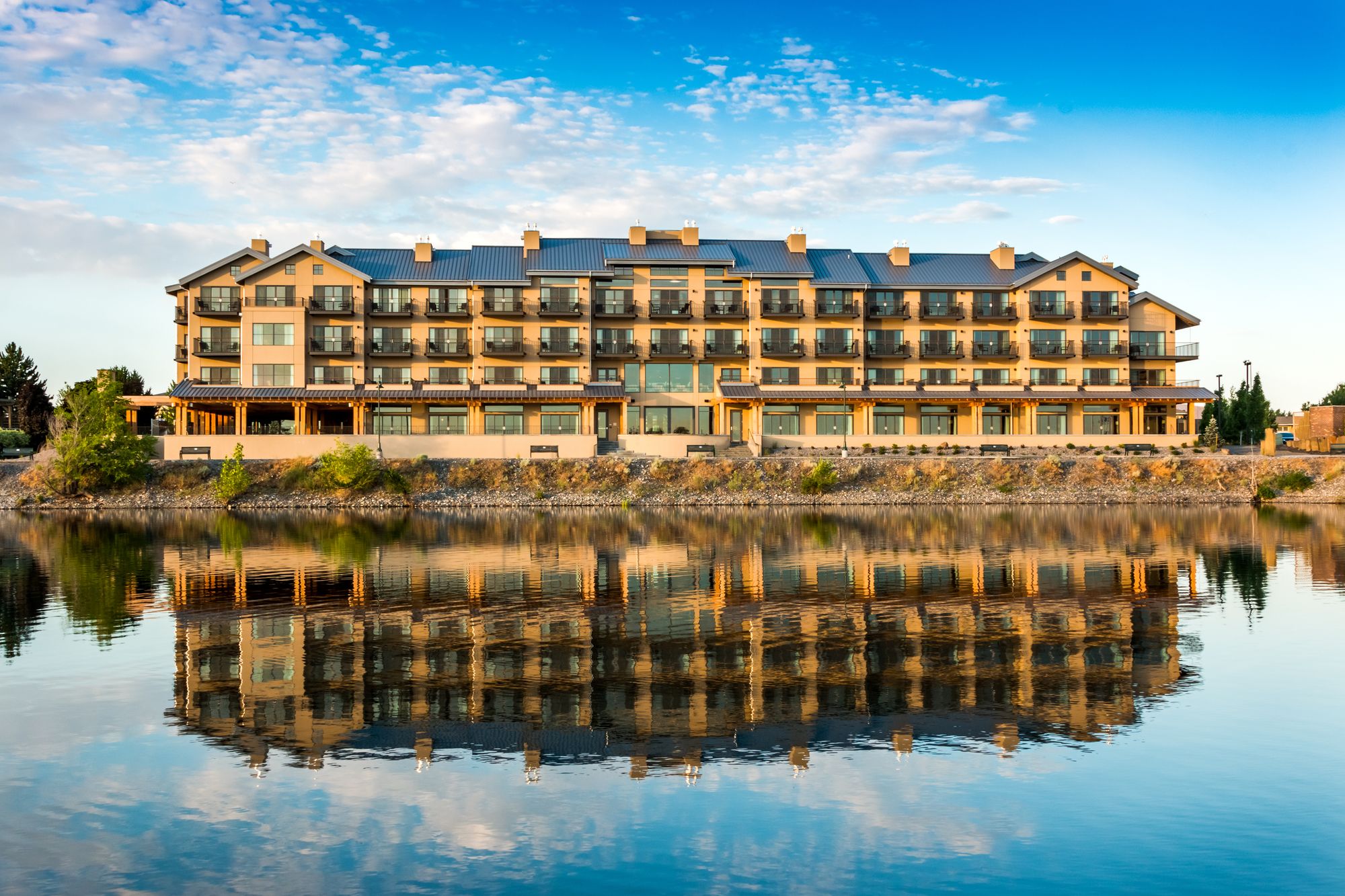 The Lodge At Columbia Point