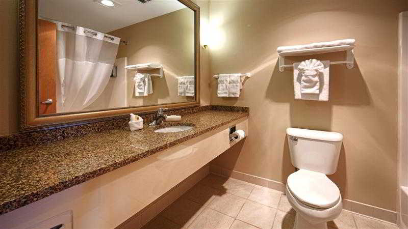 Best Western Bronco Inn