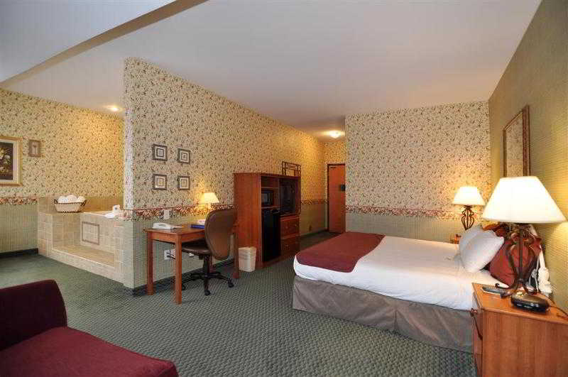 Best Western Bronco Inn