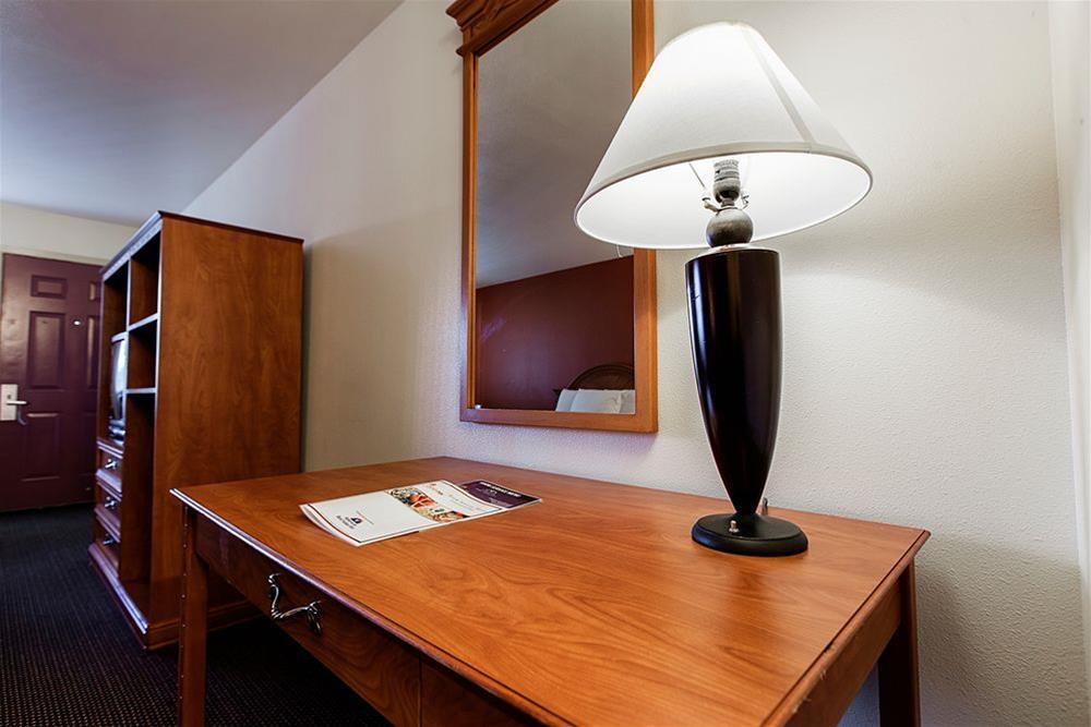 Americas Best Value Airport Inn