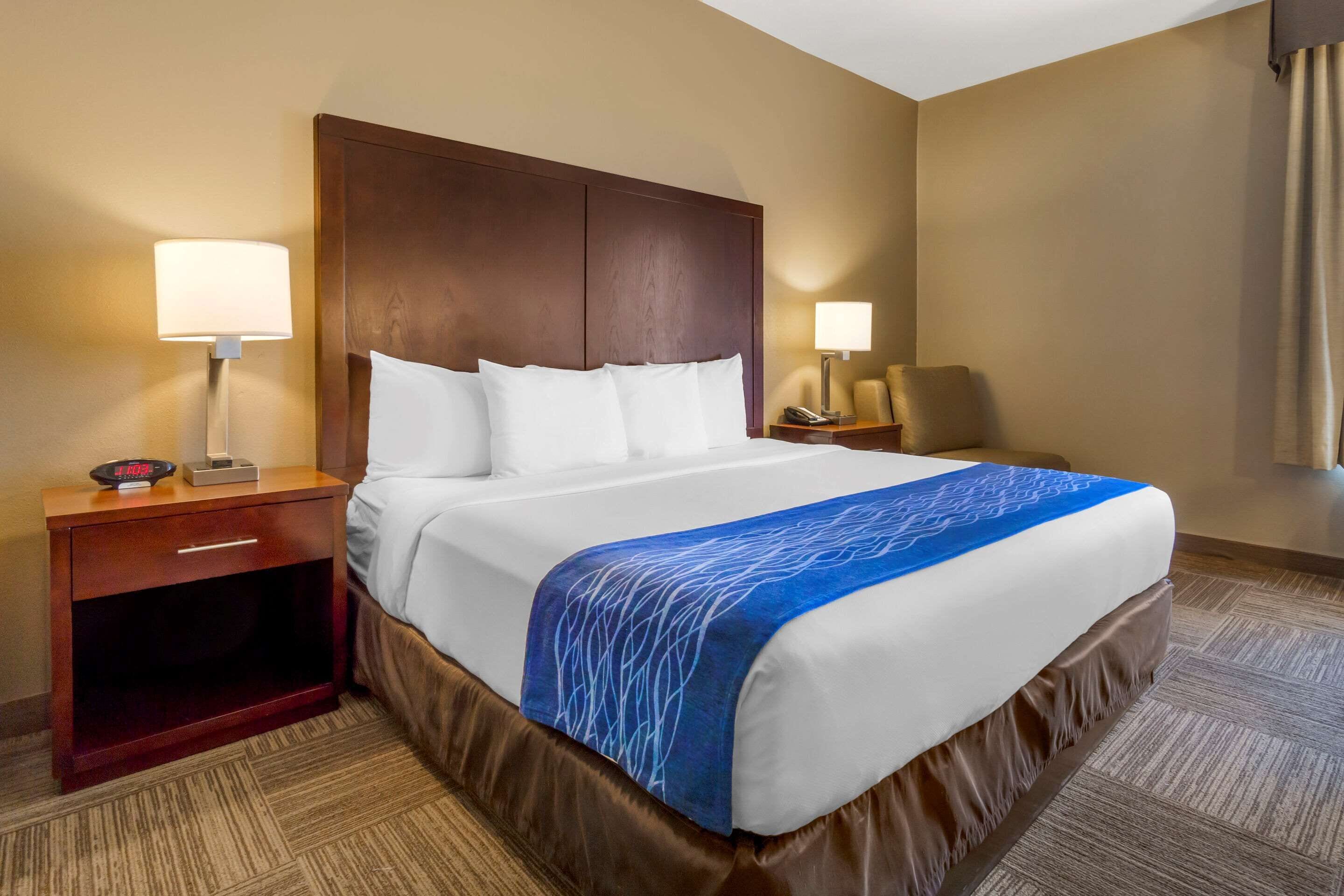 Comfort Inn & Suites Sea-Tac Airport