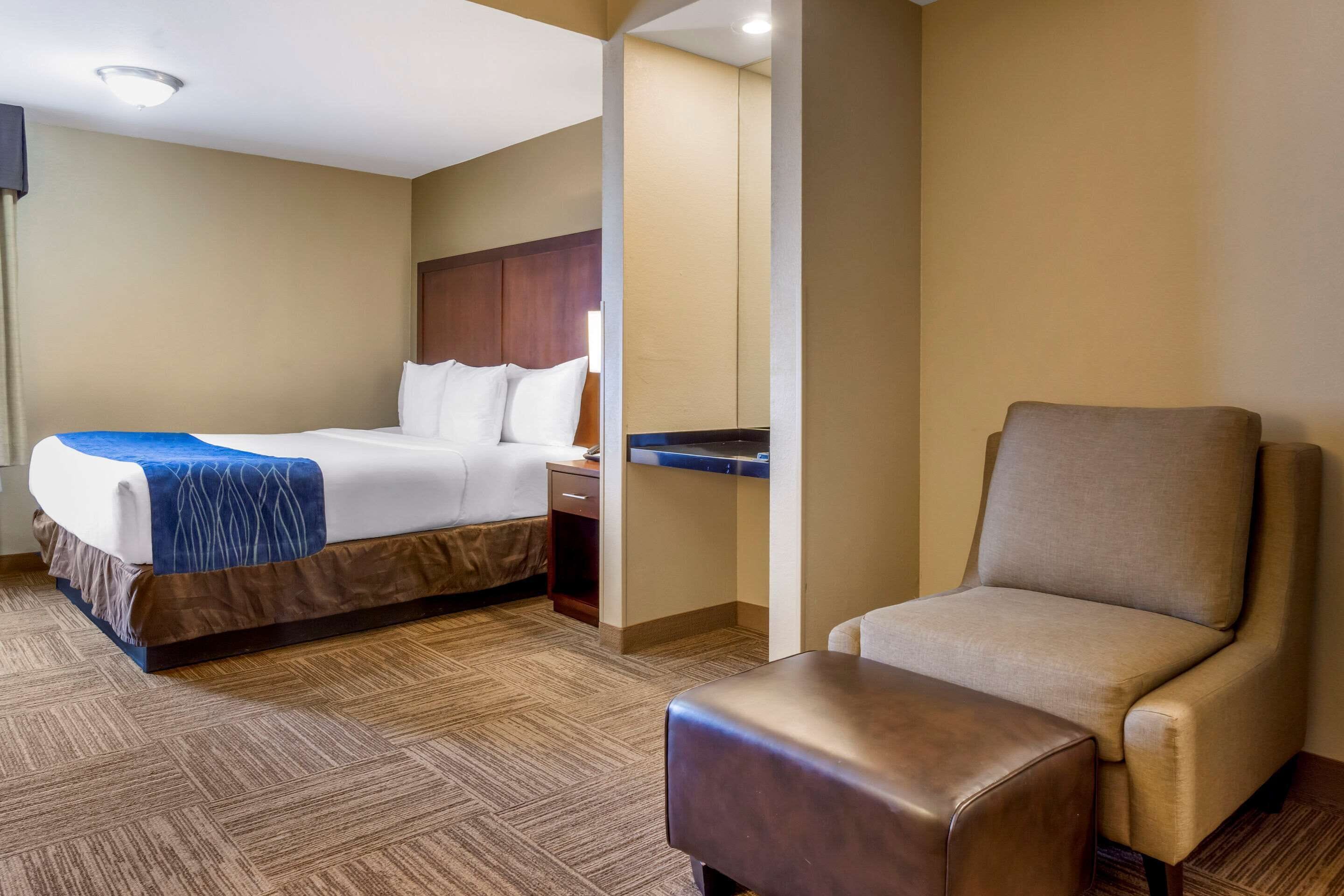 Comfort Inn & Suites Sea-Tac Airport