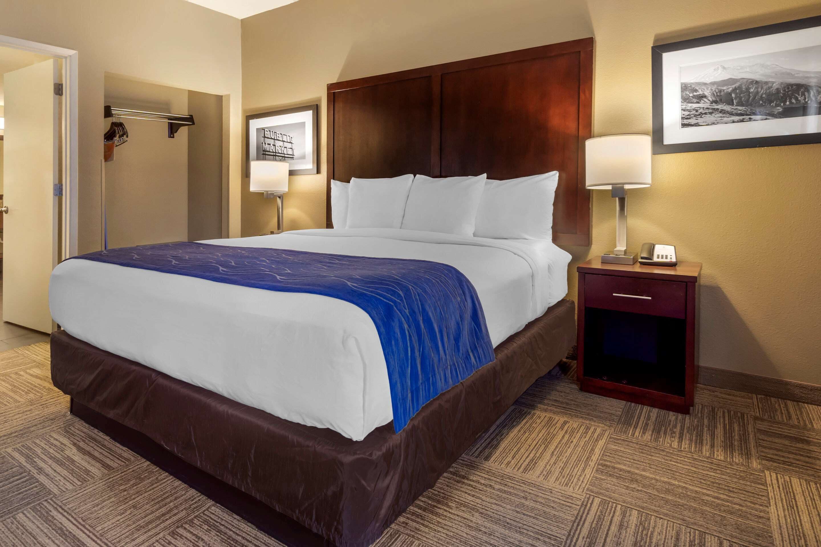 Comfort Inn & Suites Sea-Tac Airport