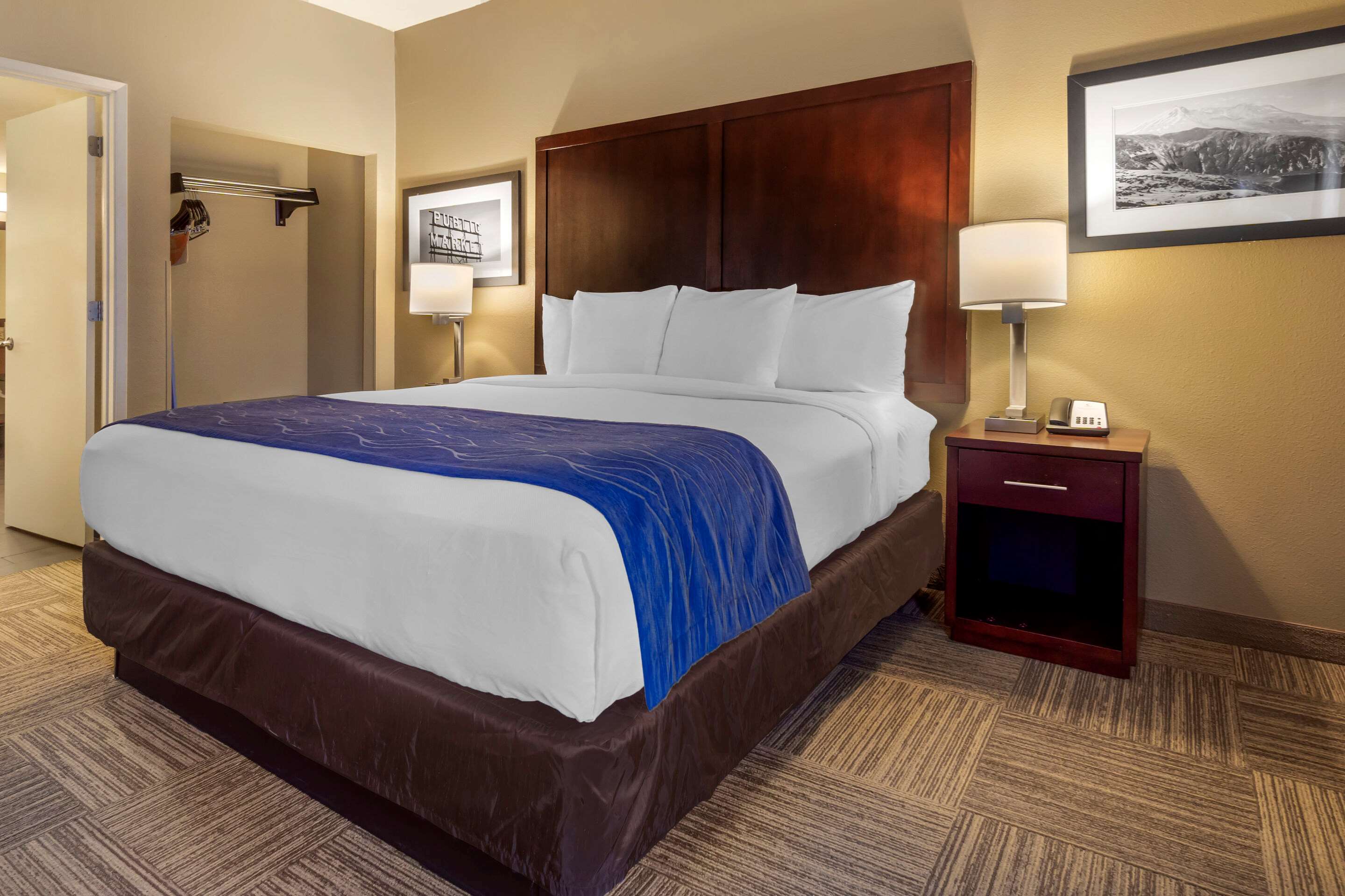 Comfort Inn & Suites Sea-Tac Airport