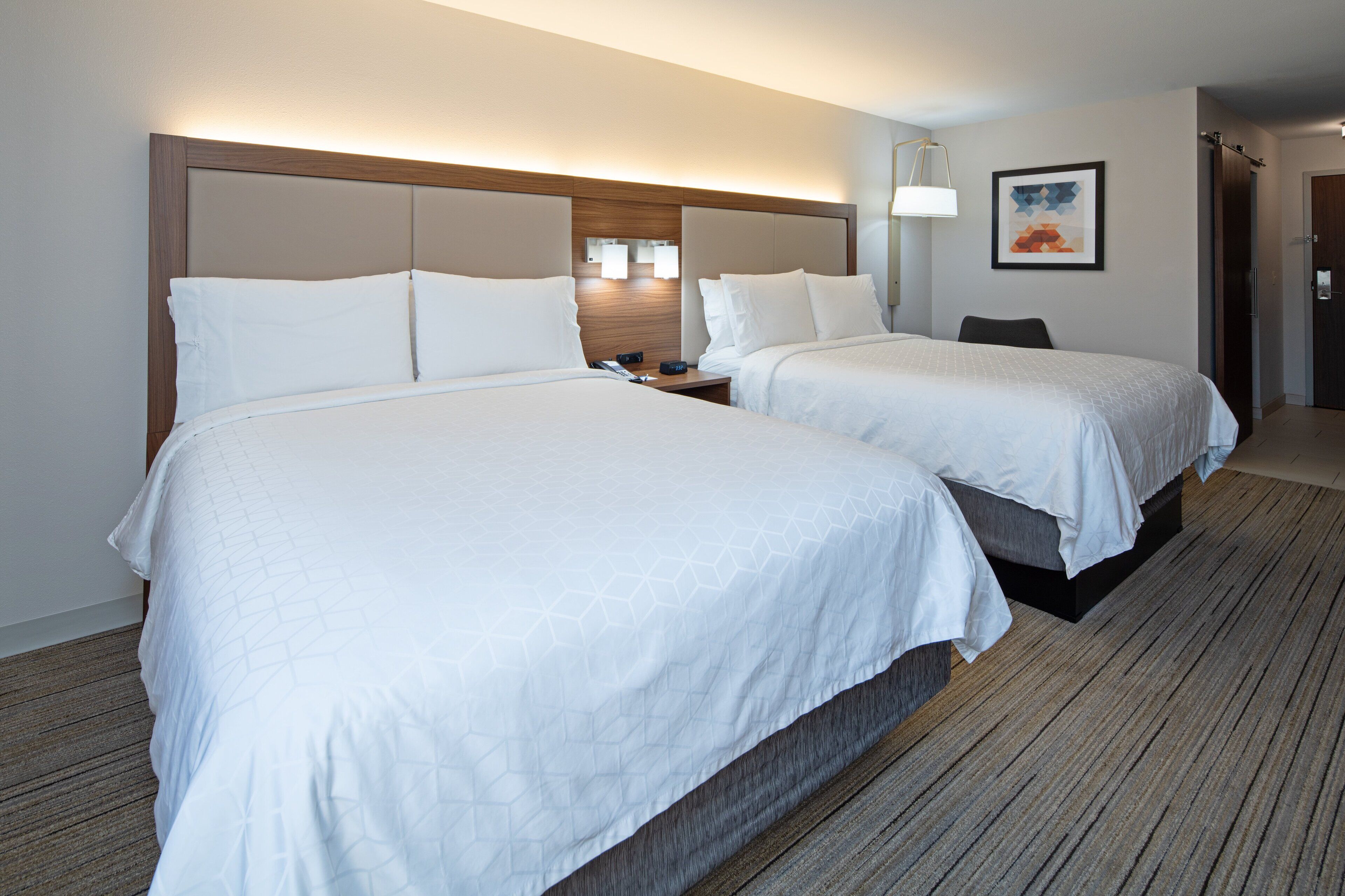 Holiday Inn Express & Suites Seattle-Sea-Tac Airport