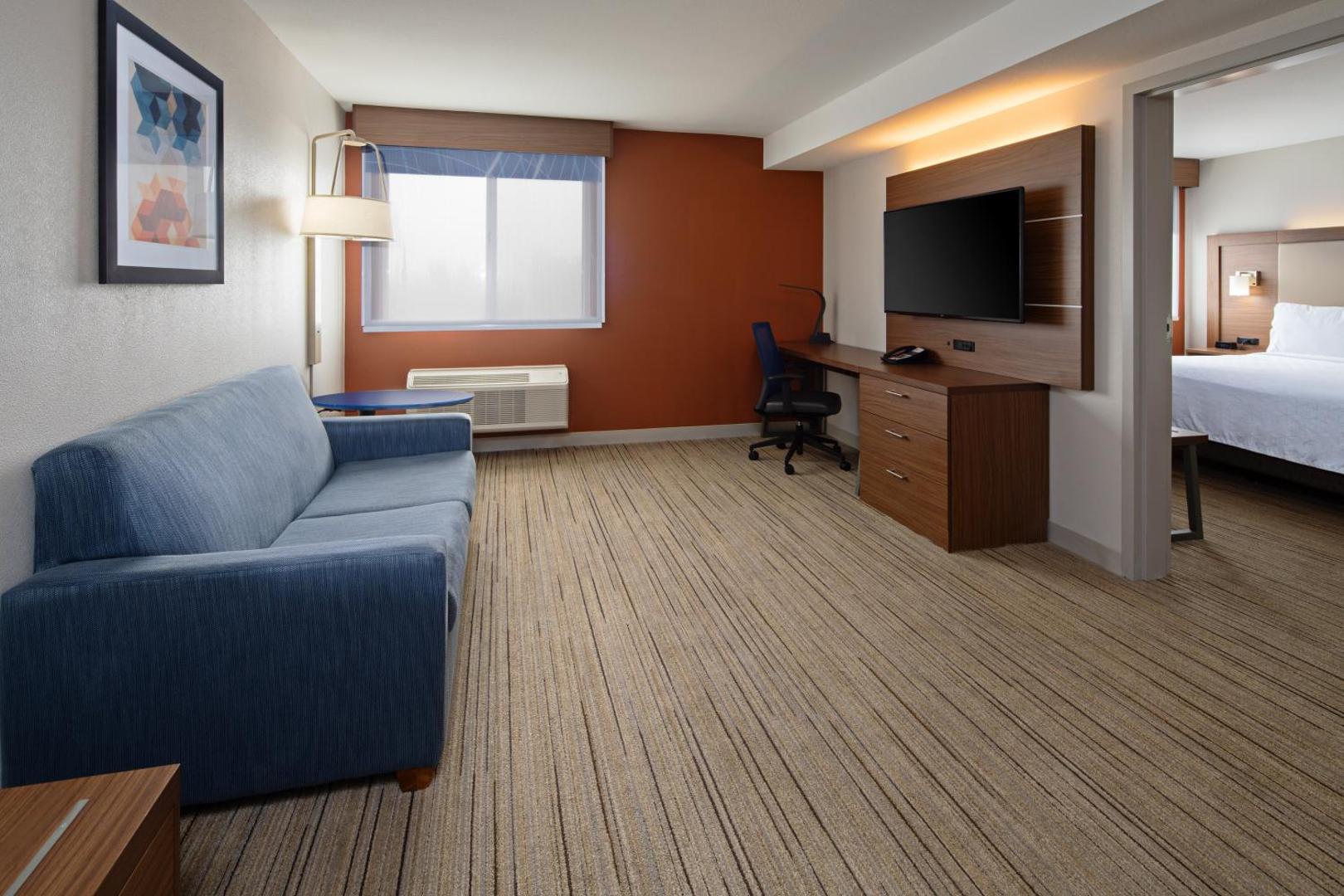 Holiday Inn Express & Suites Seattle-Sea-Tac Airport