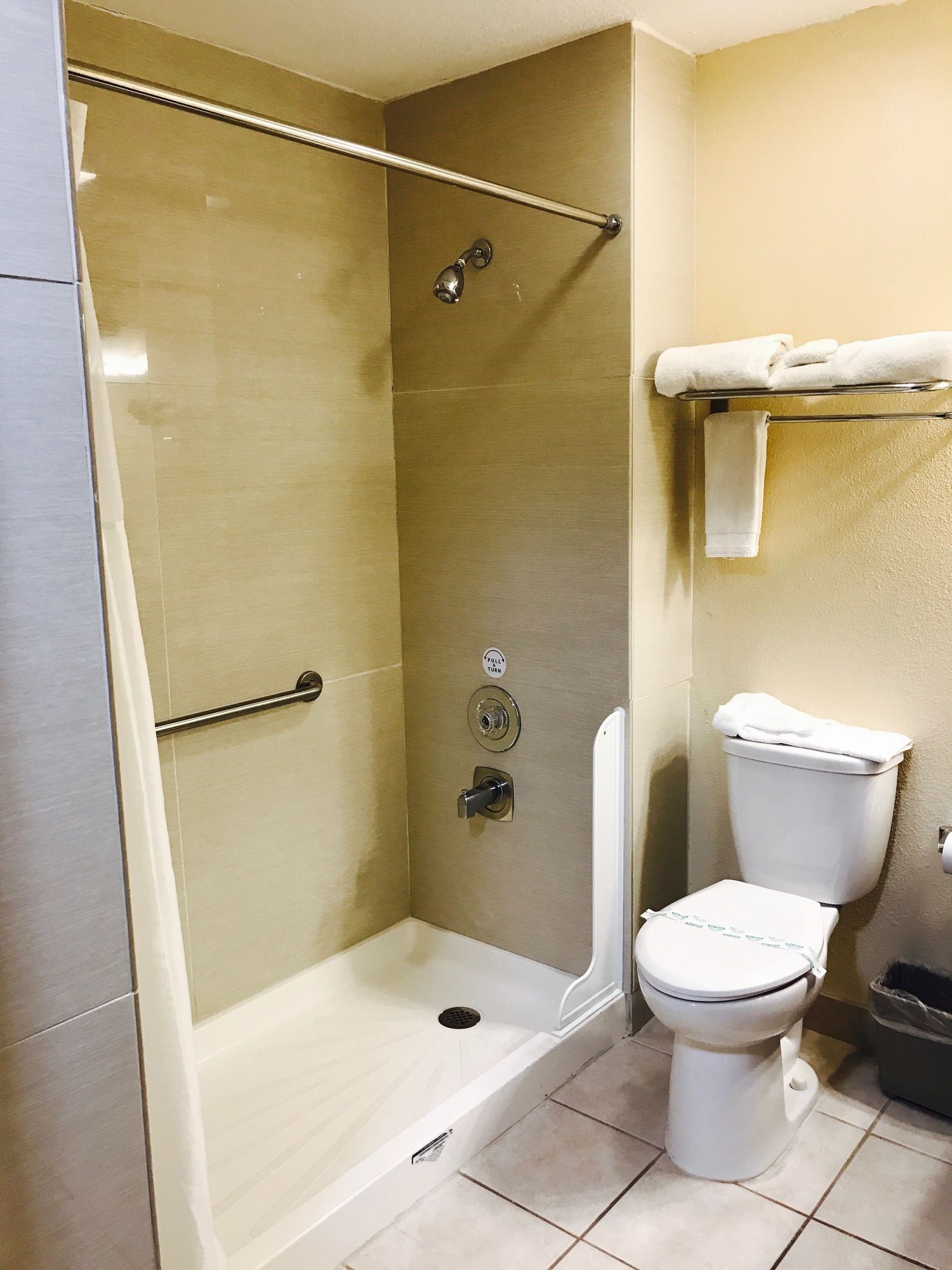 Sutton Suites Hotel
