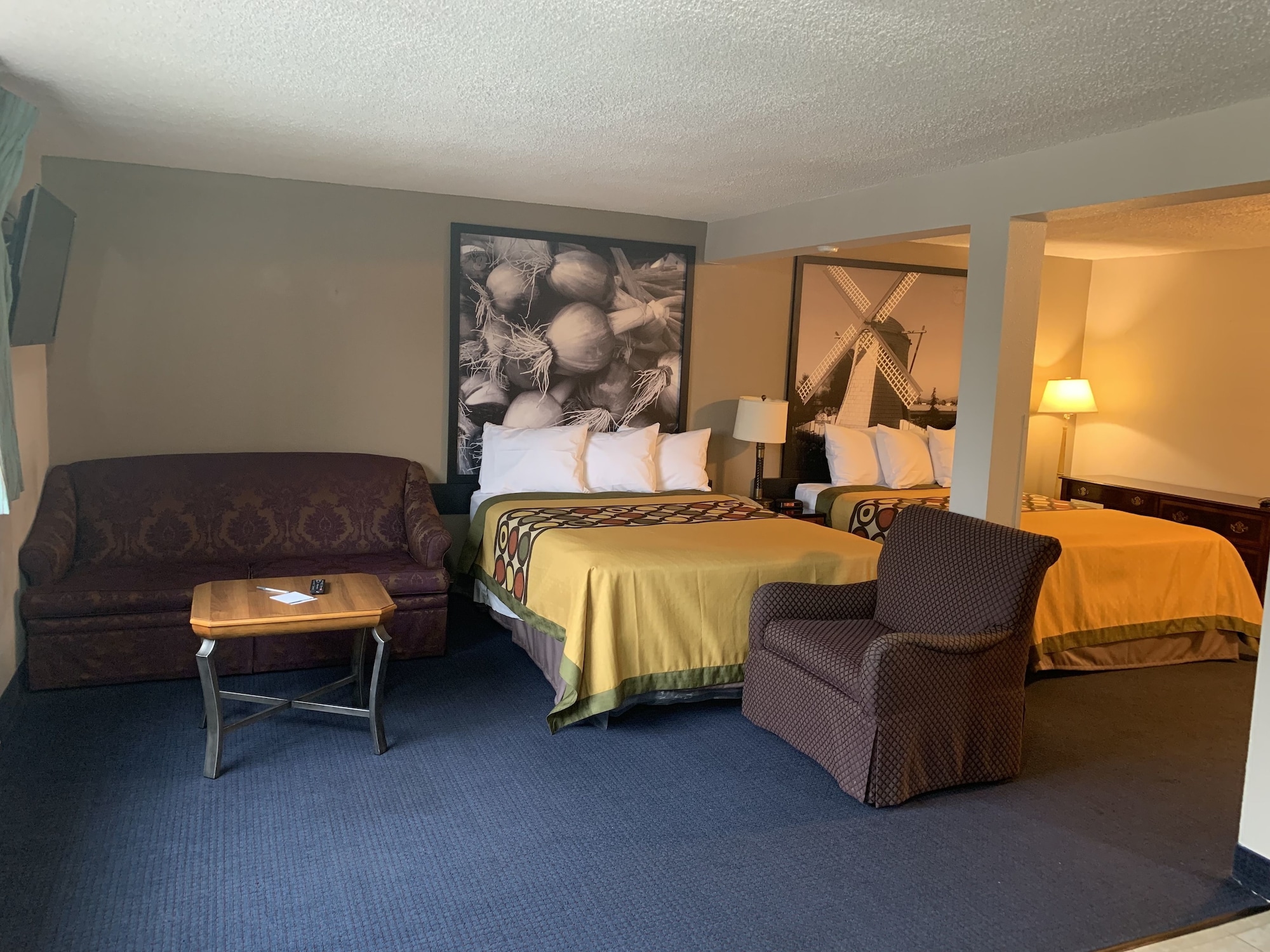 Sutton Suites Hotel