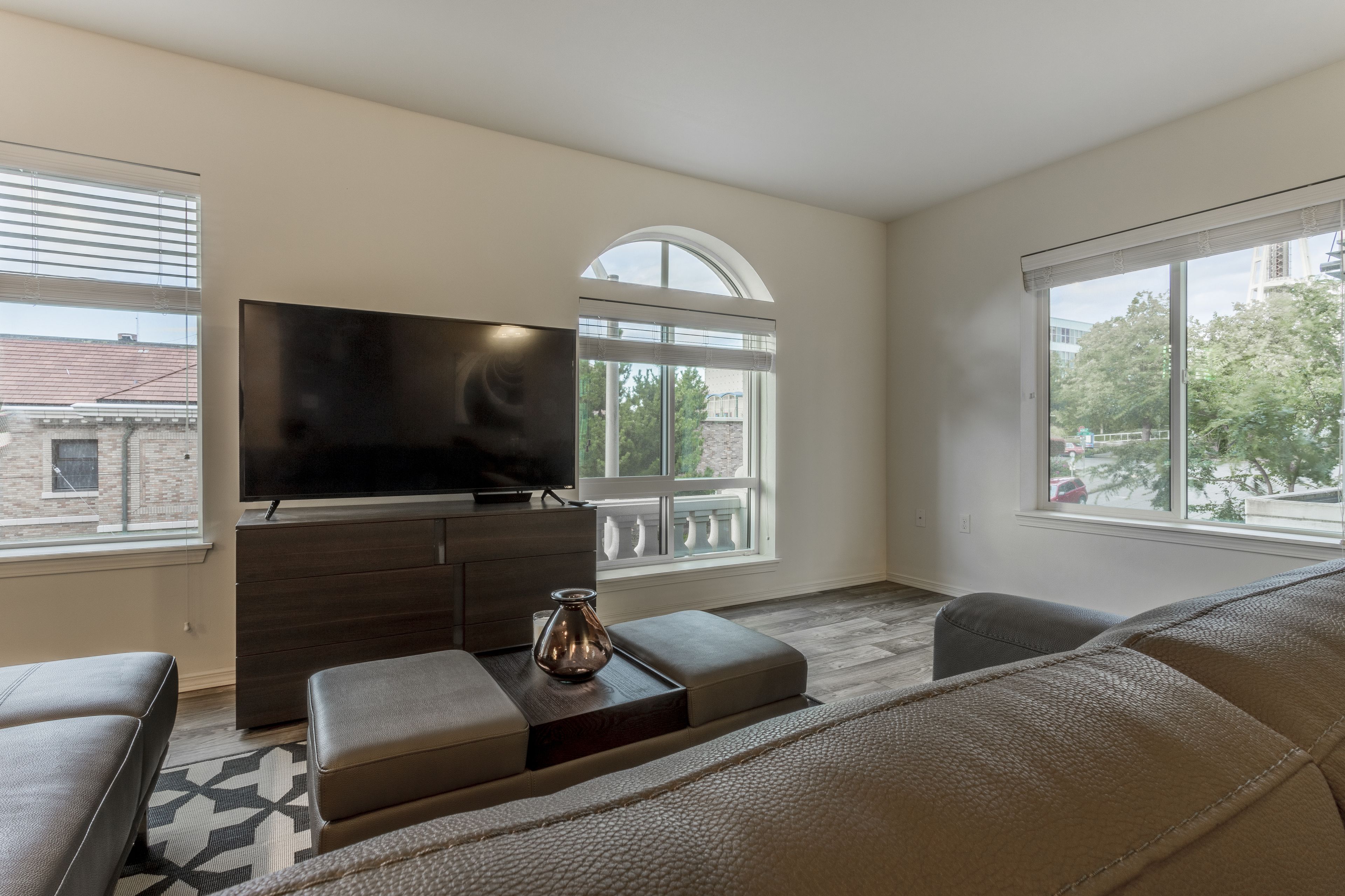 Domicile Suites At Elliott Bayview