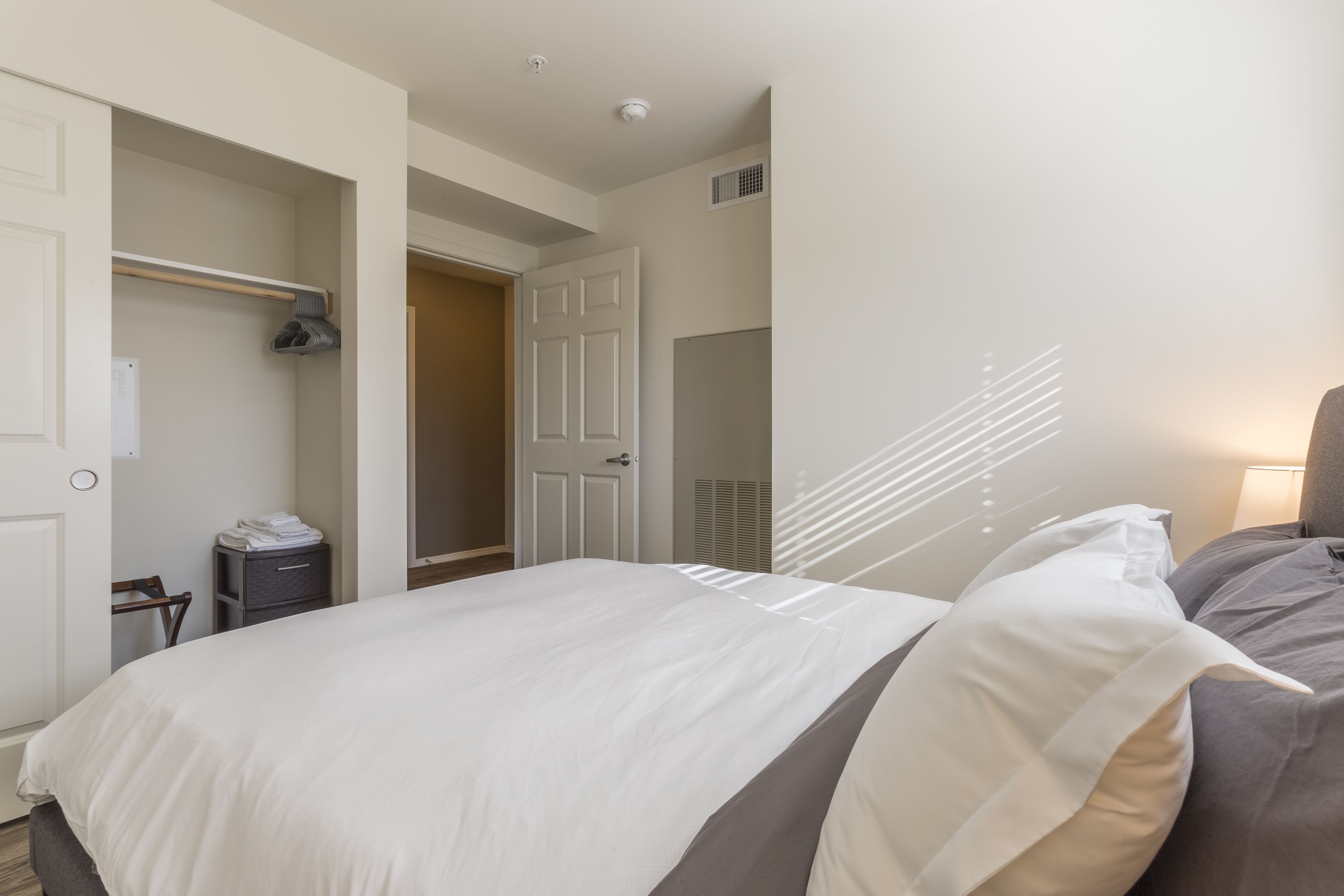 Domicile Suites At Elliott Bayview