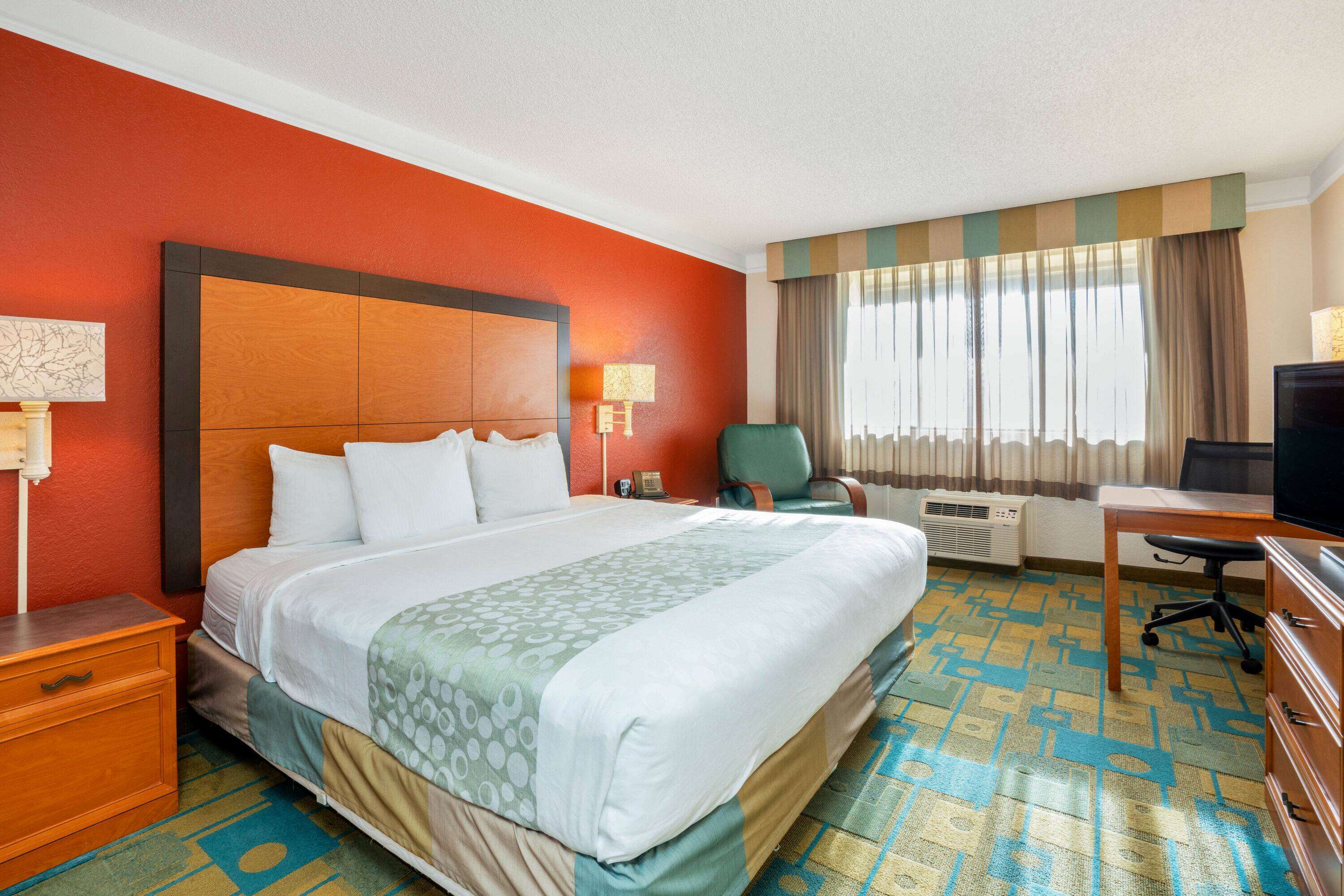 La Quinta Inn & Suites by Wyndham Seattle Sea-Tac Airport