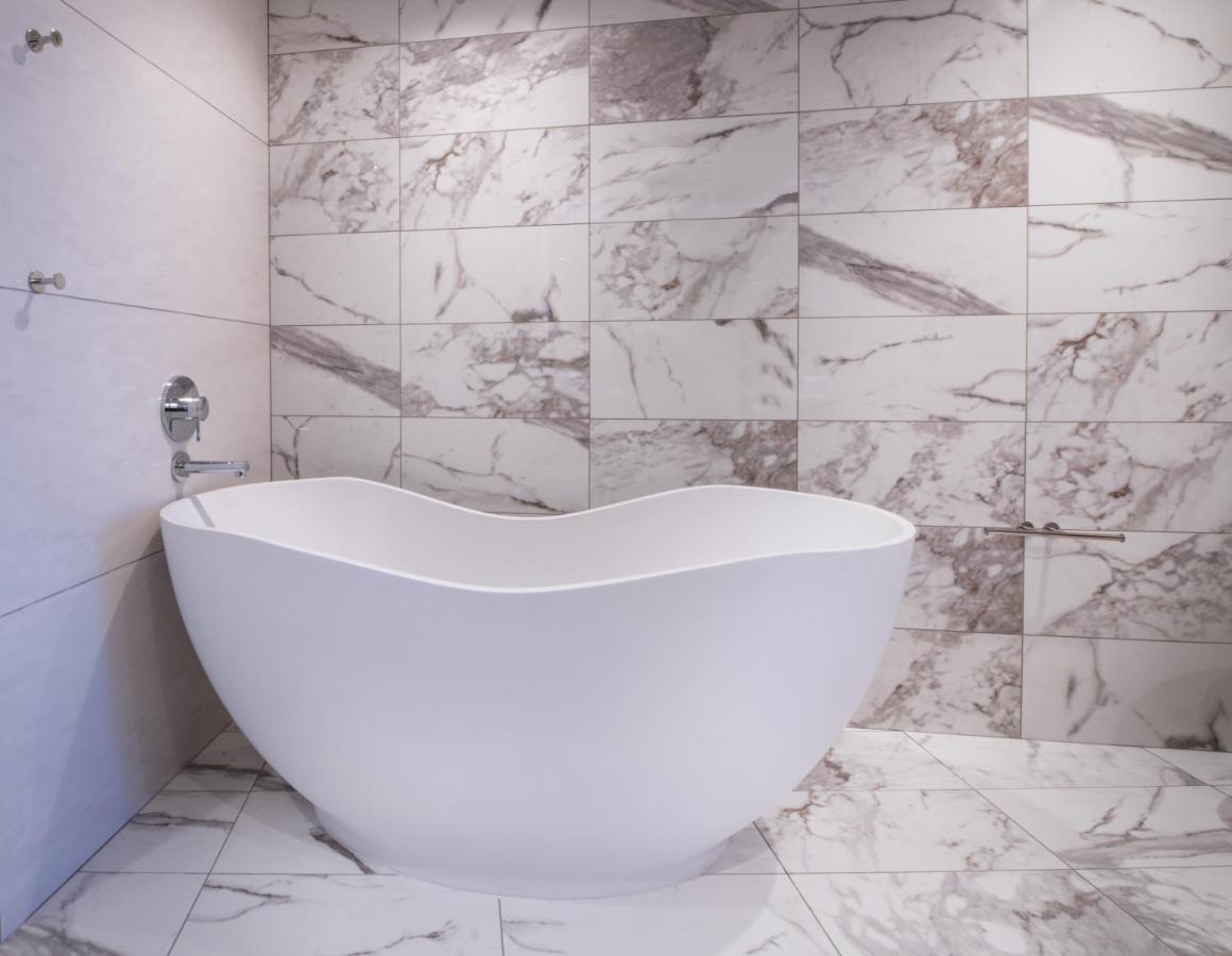The Charter Hotel Seattle Curio Collection by Hilton The Charter Hotel Seattle Curio Collection by Hilton