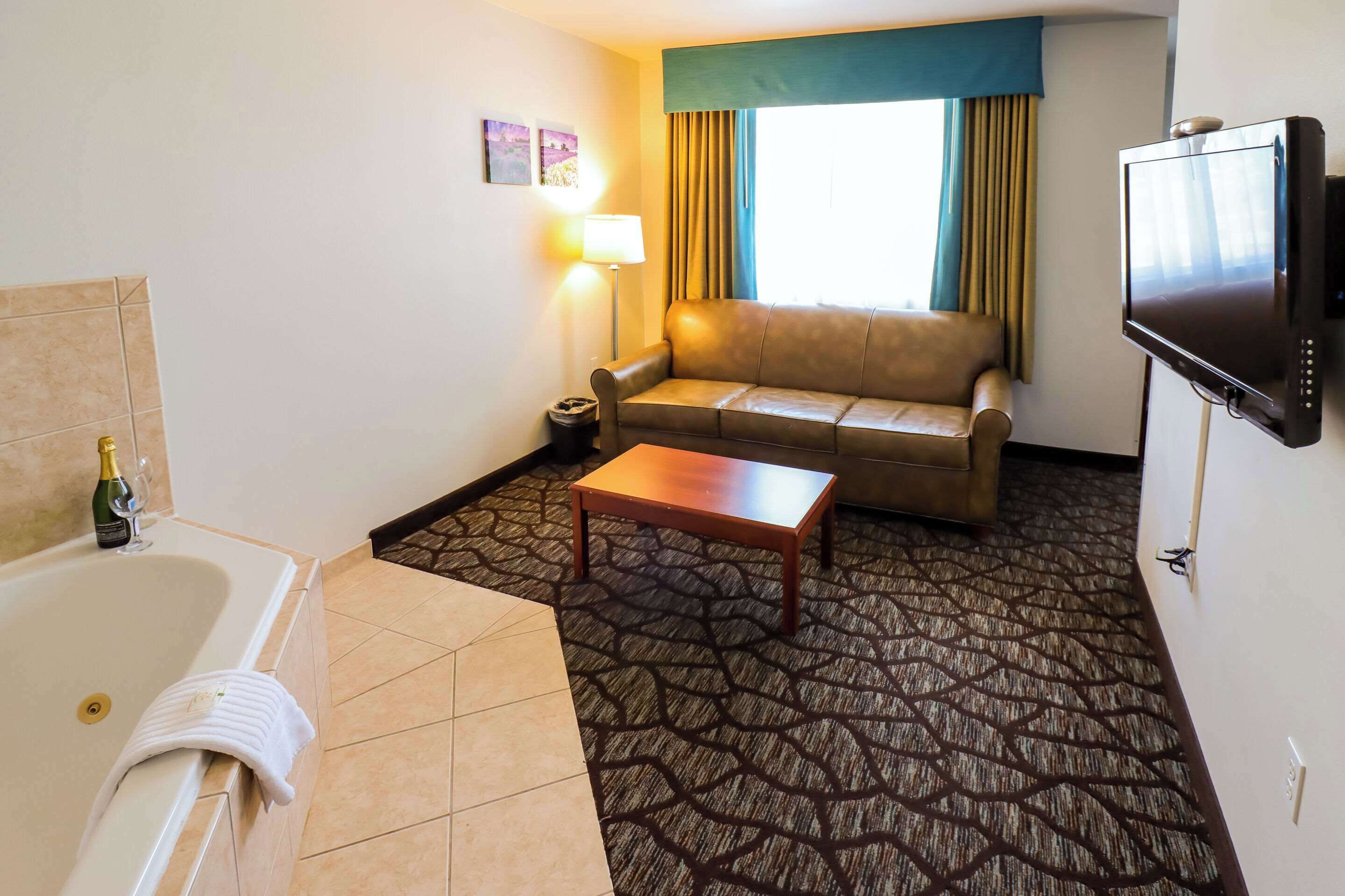 Quality Inn & Suites at Olympic National Park