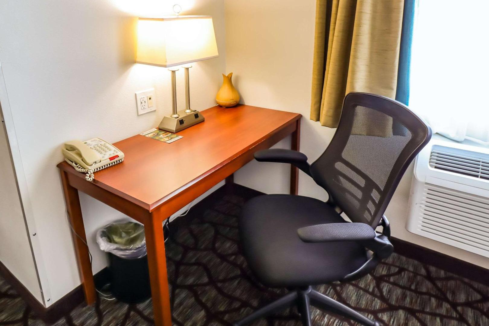 Quality Inn & Suites at Olympic National Park