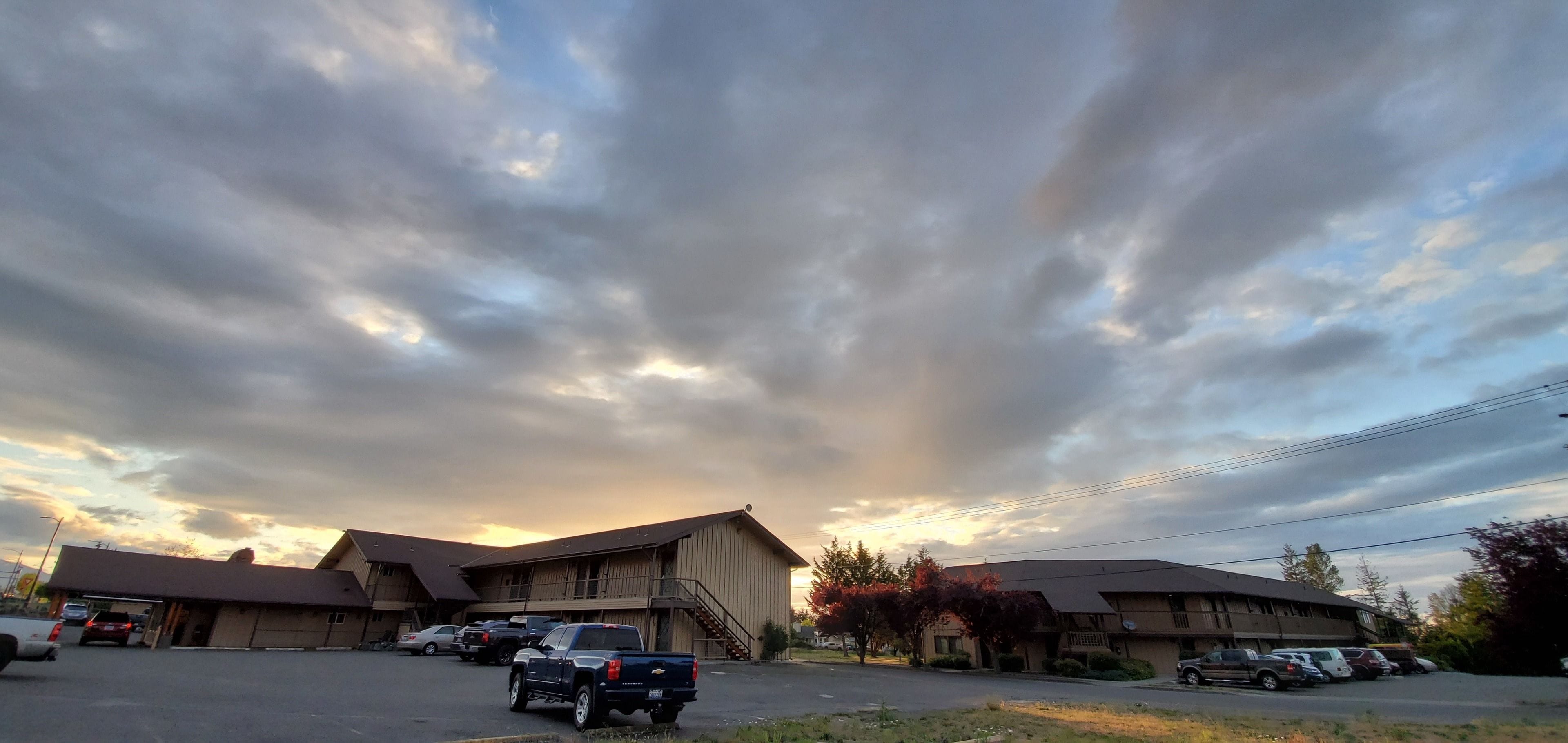 Olympic View Inn