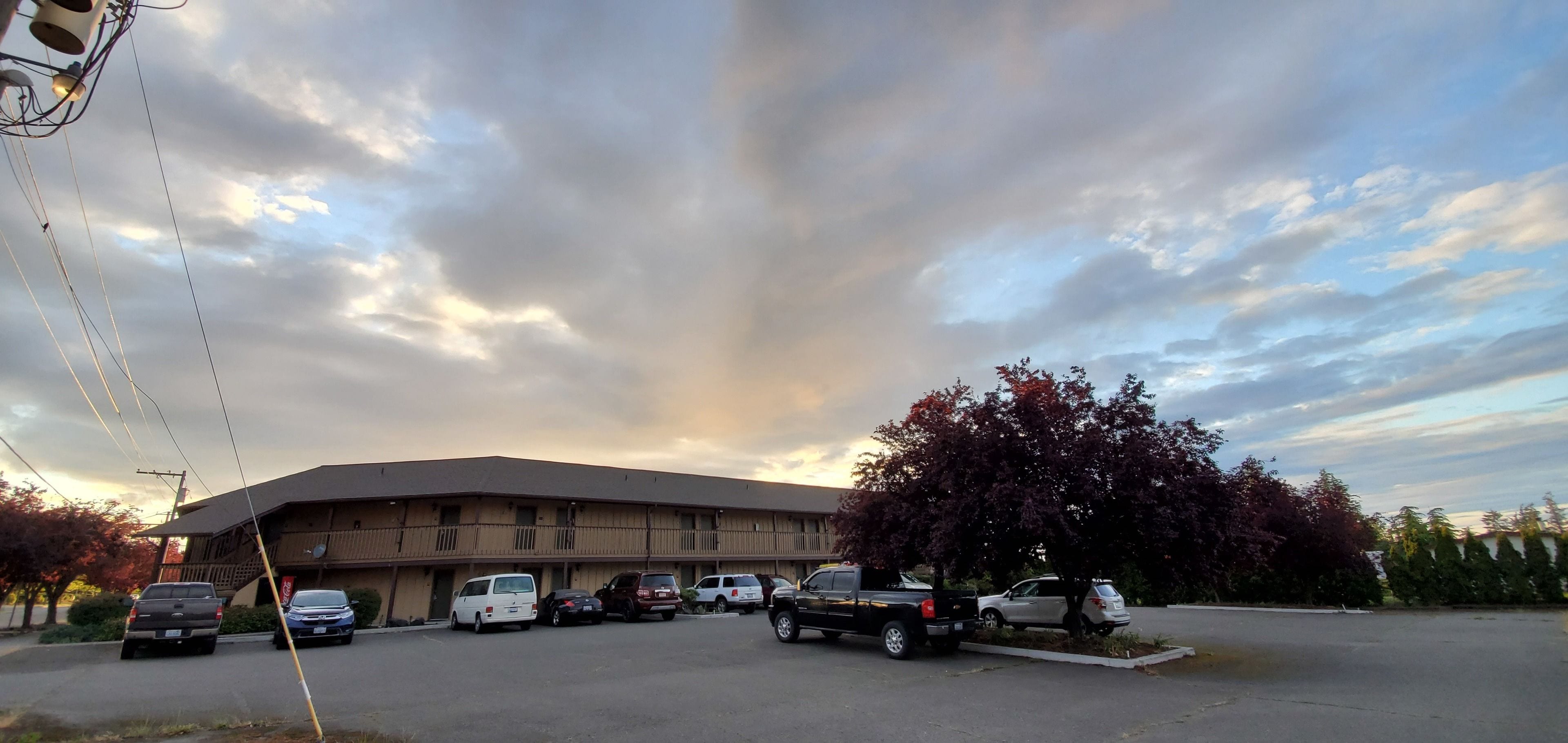 Olympic View Inn