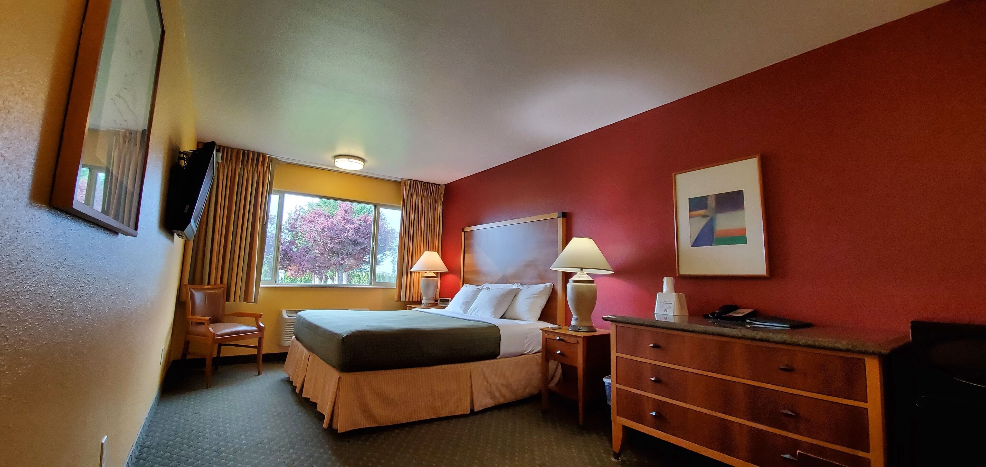 Olympic View Inn