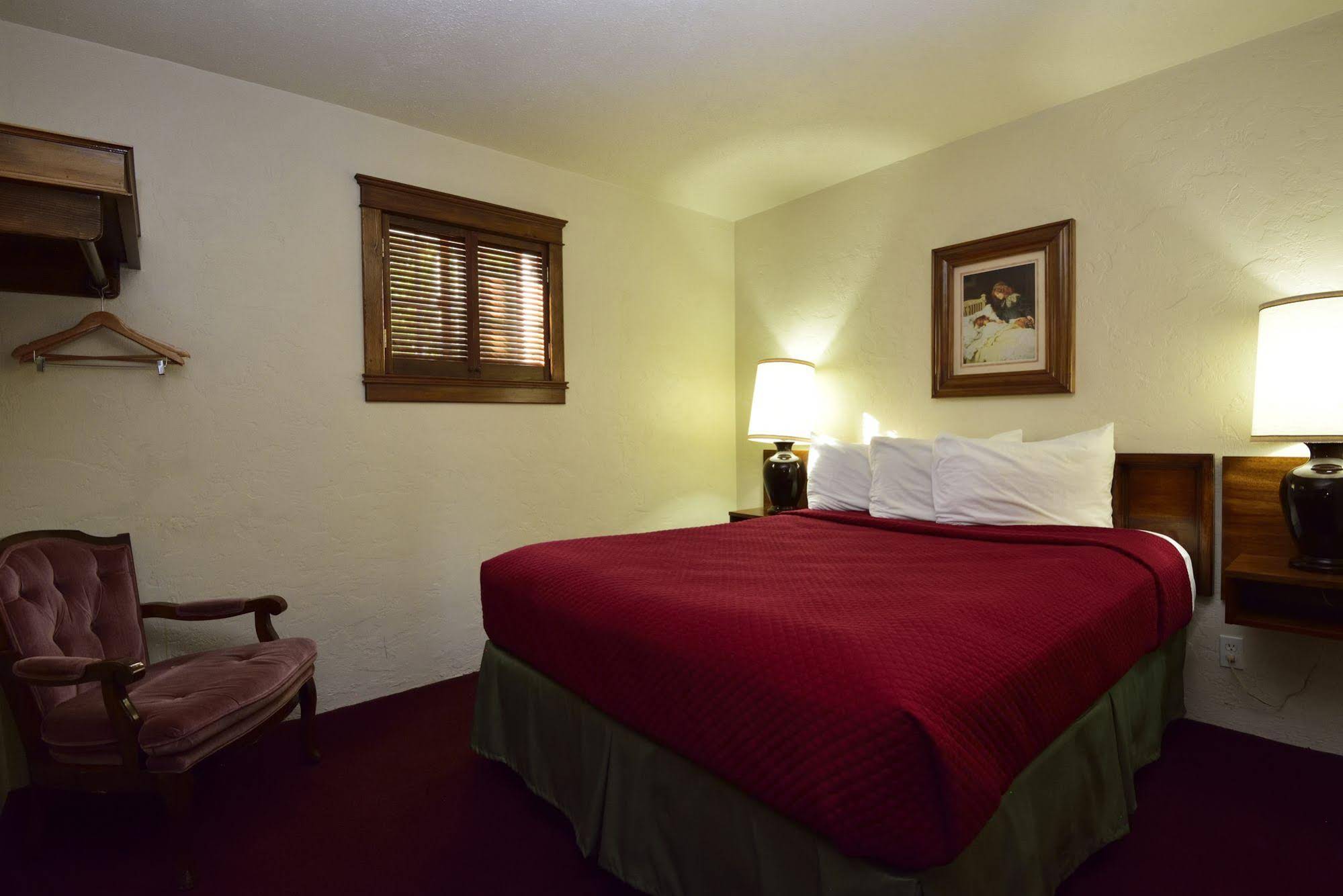 Sequim West Inn