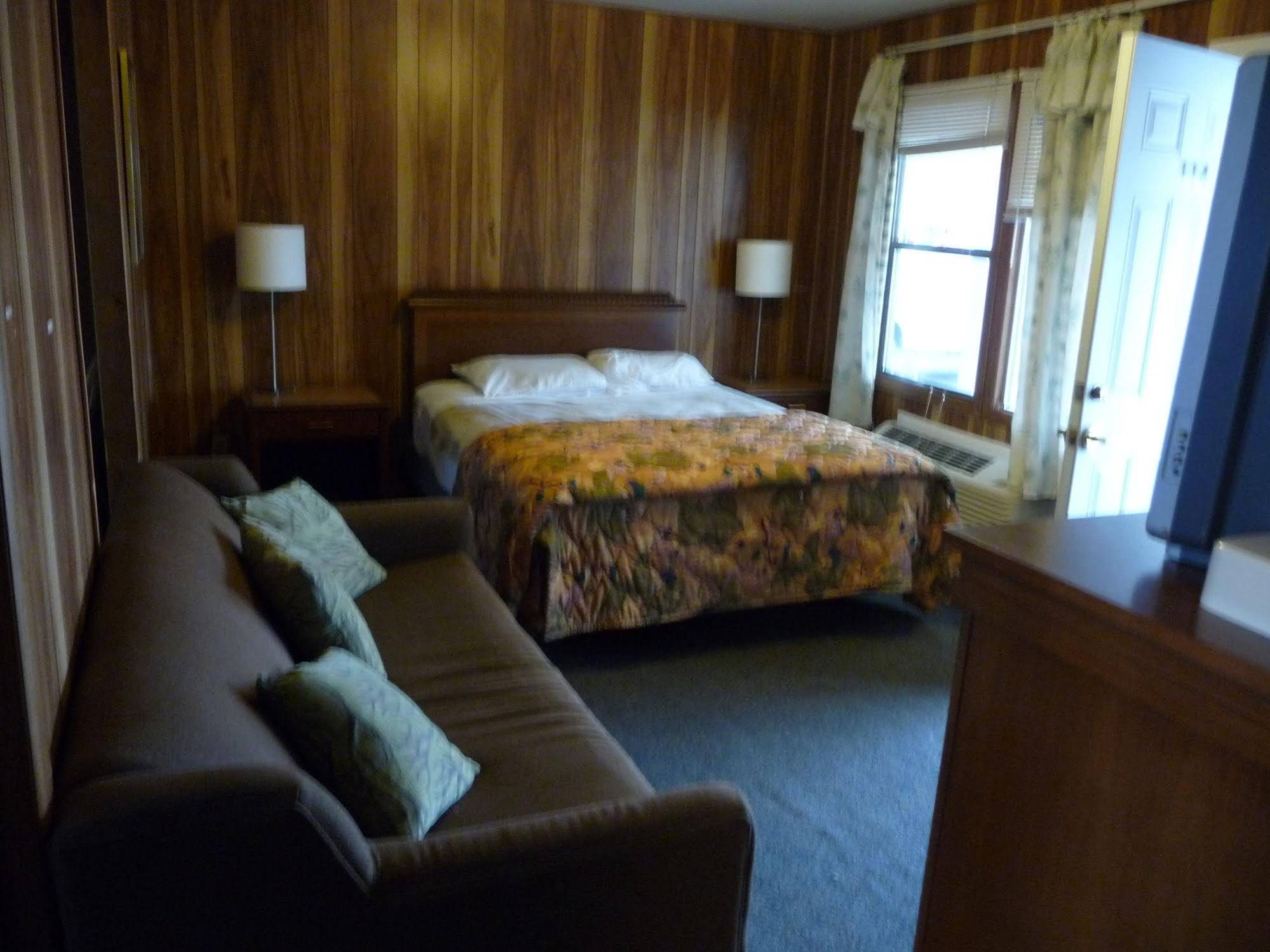 Sundowner Motel