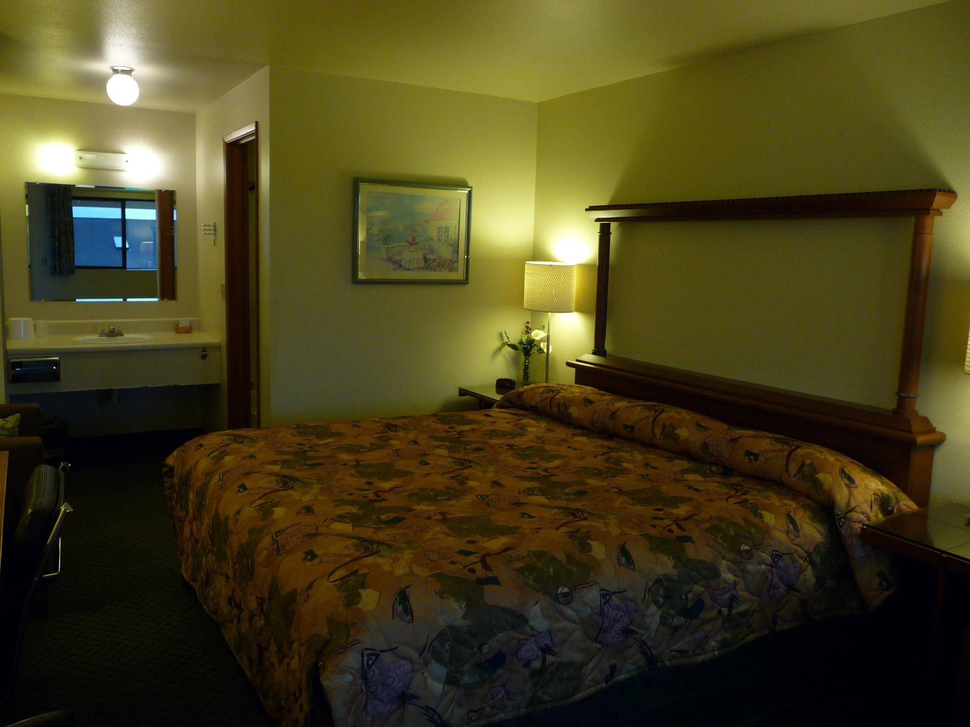 Sundowner Motel