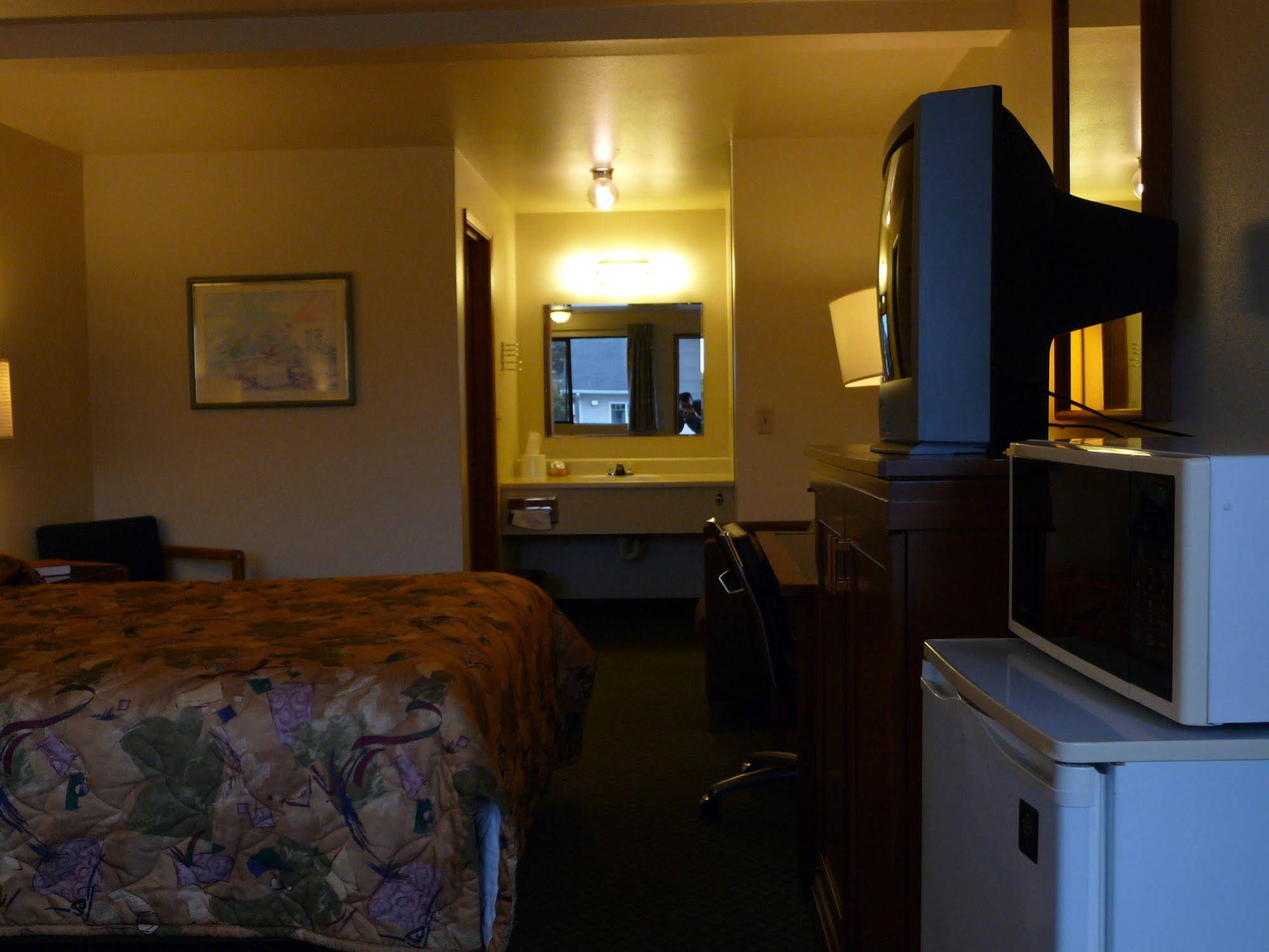 Sundowner Motel
