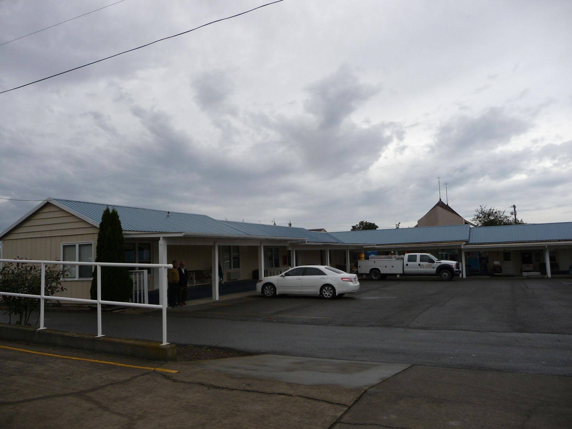 Sundowner Motel