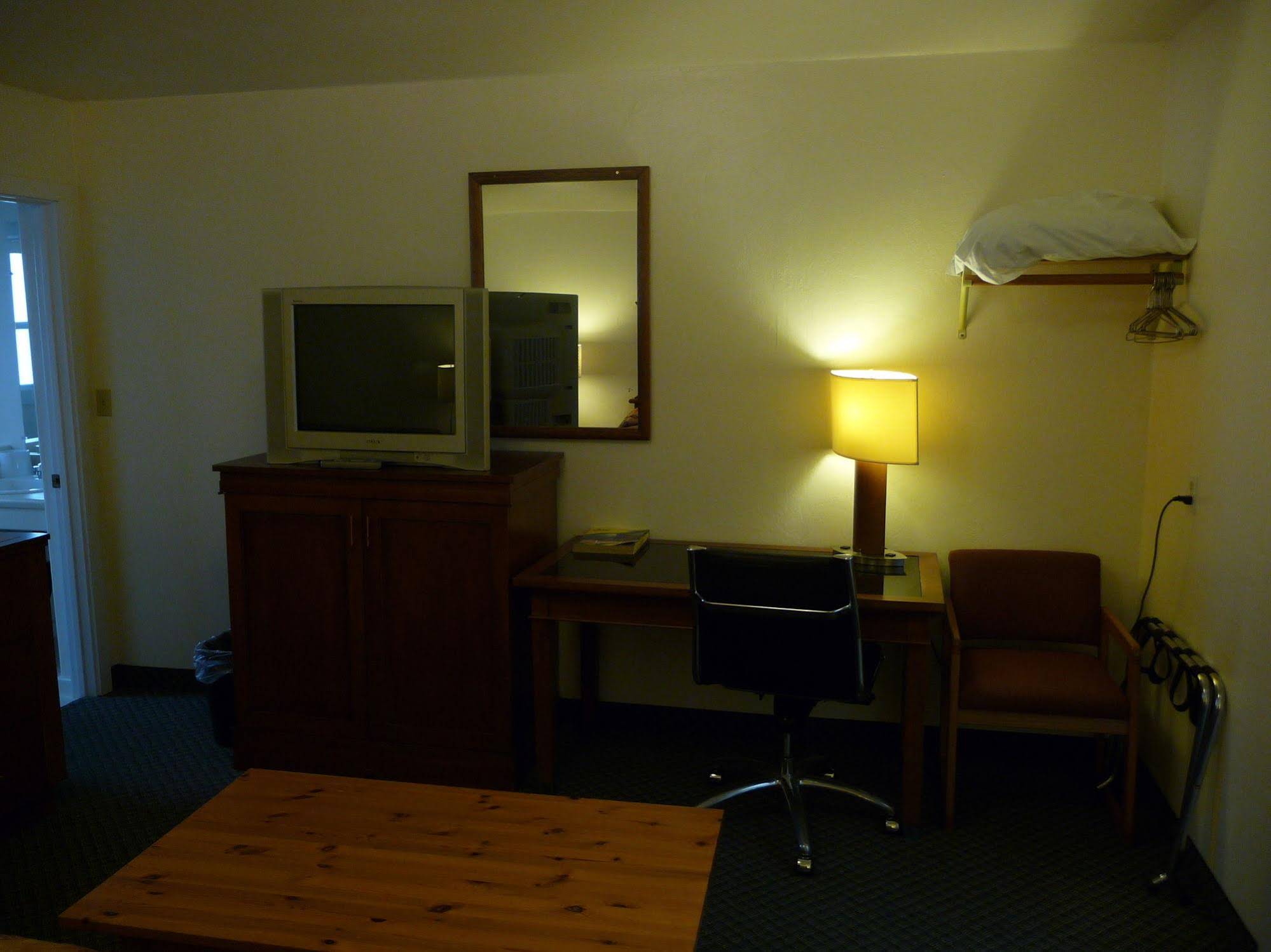 Sundowner Motel