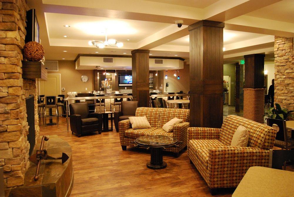 Oxford Suites Silverdale
