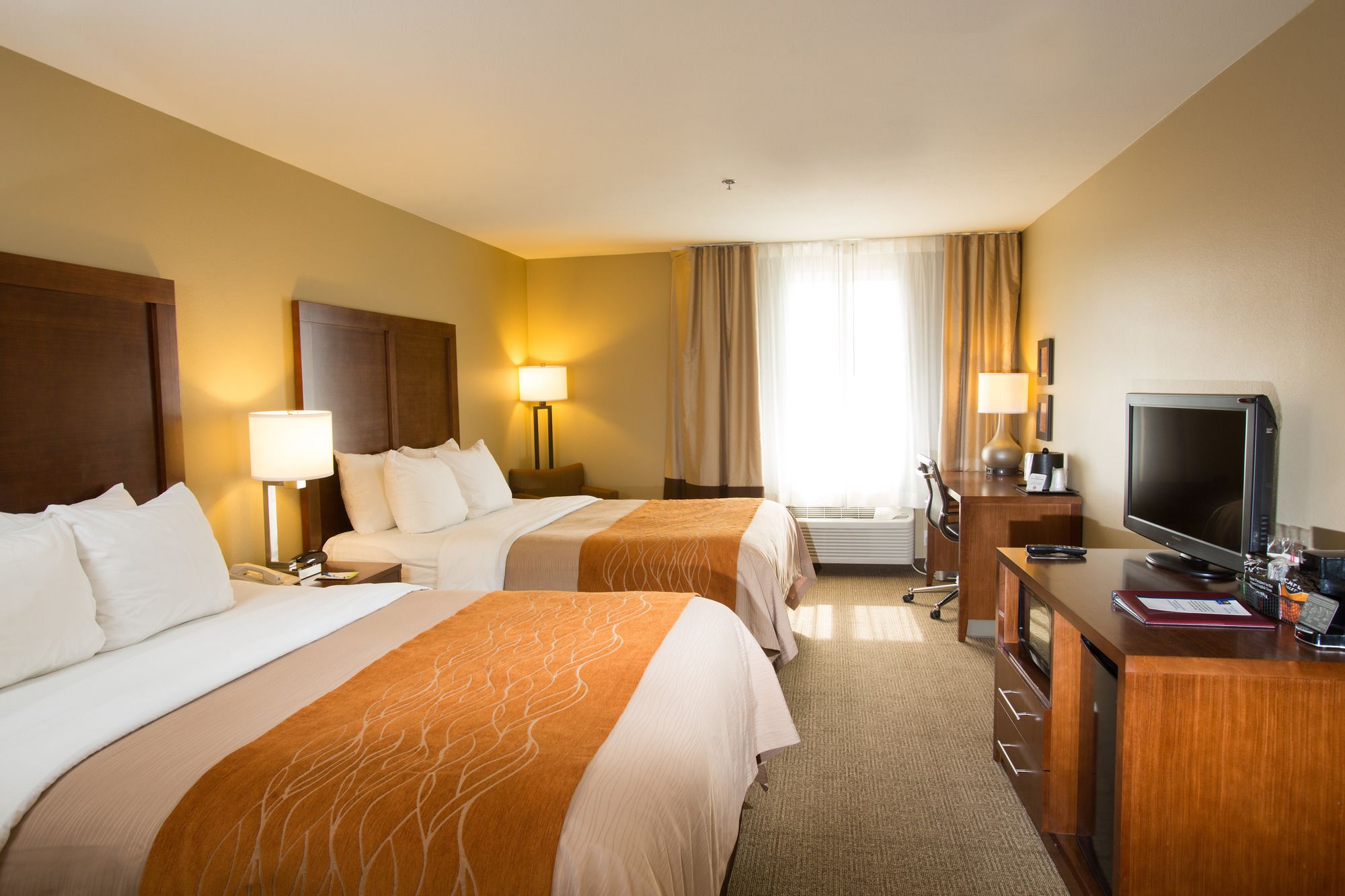 Comfort Inn & Suites